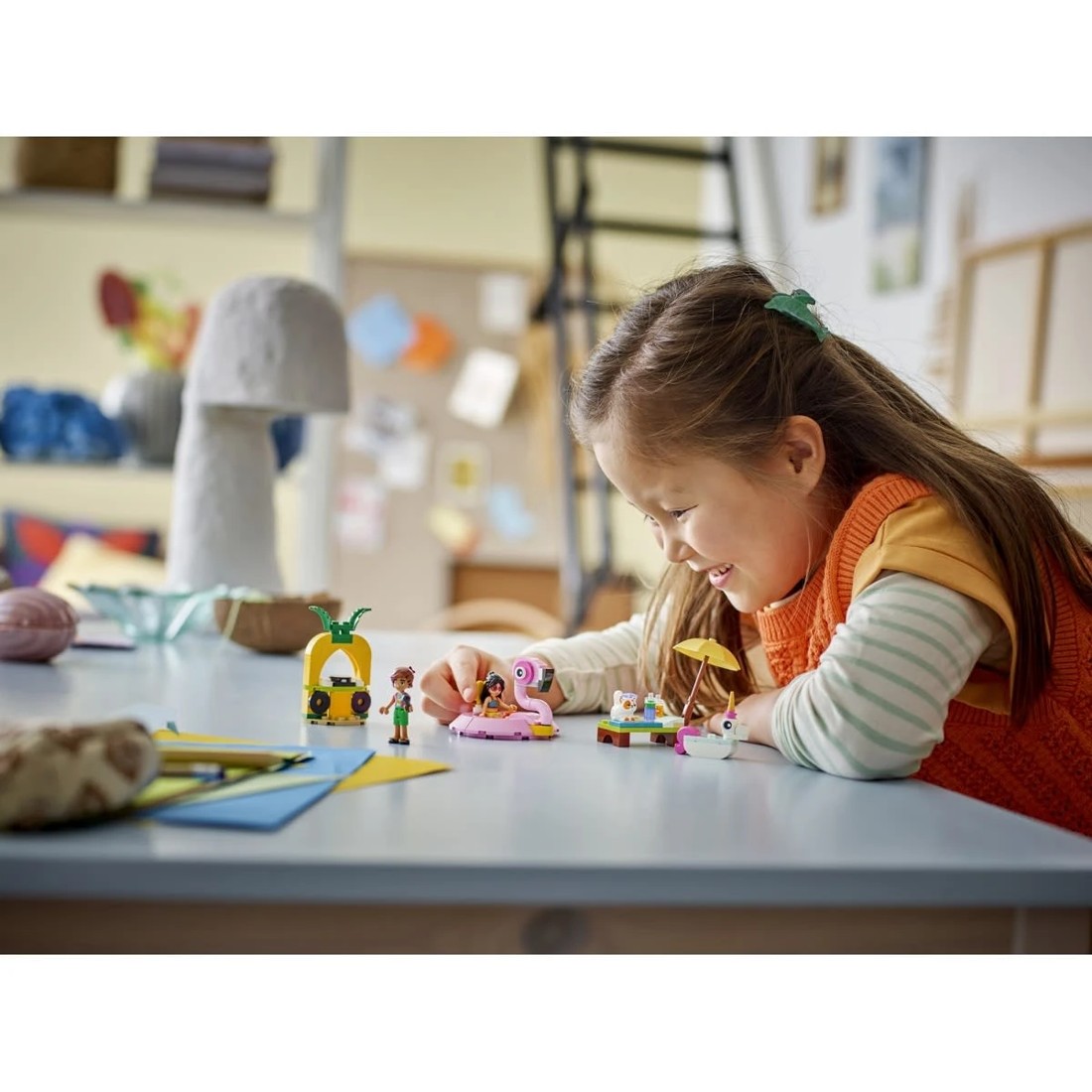 9 LEGO Friends Unicorn & Flamingo Pool Party 42658, 9 of 11