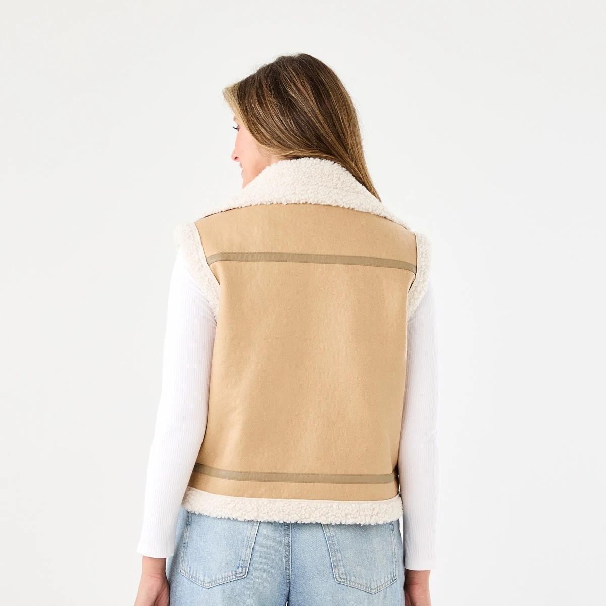 4 Sherpa Vest Dune, 4 of 7