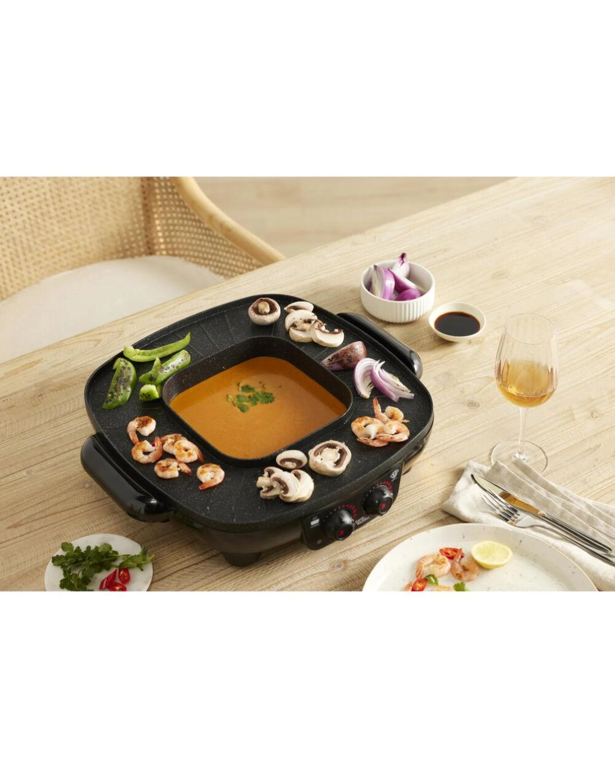 6 Davis & Waddell 2 in 1 Steamboat Hotpot And BBQ Grill Black  45 x 38 x 17cm - Black, 6 of 6