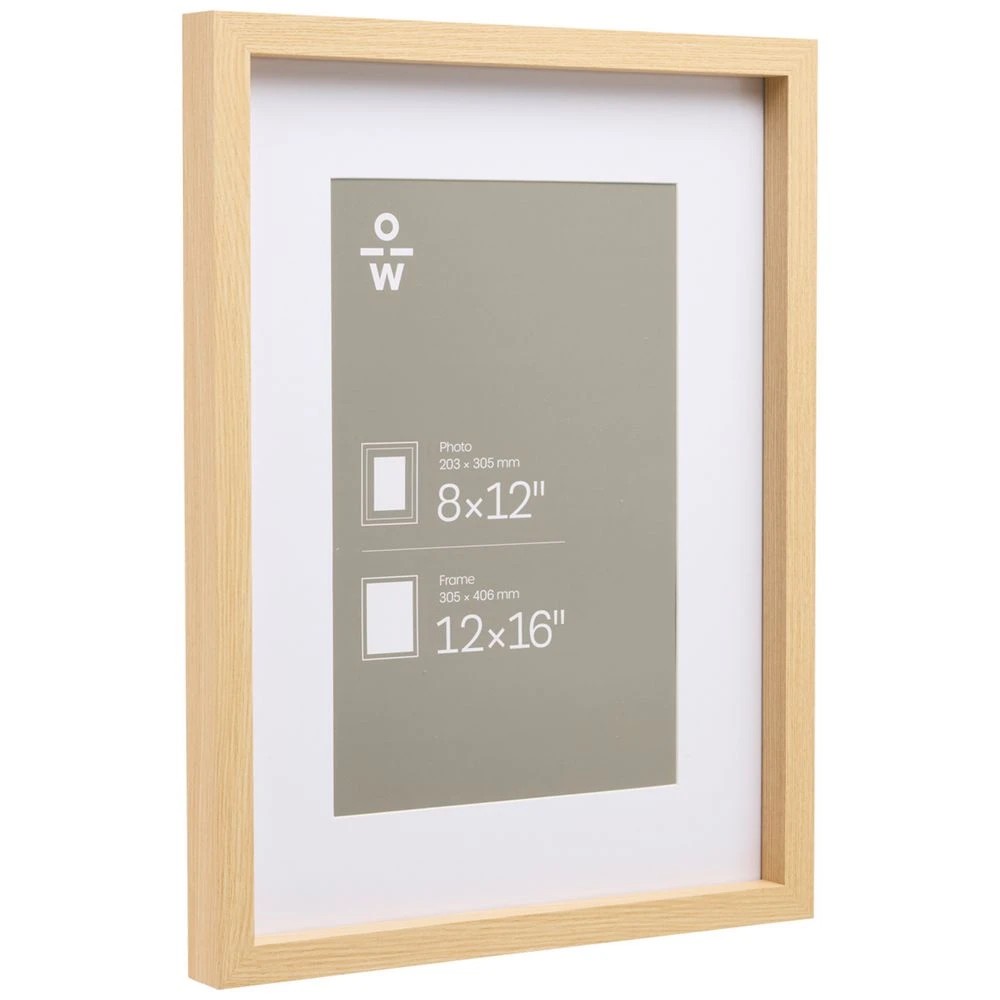 1 Studio Photo Frame 12x16 Oak, 1 of 4