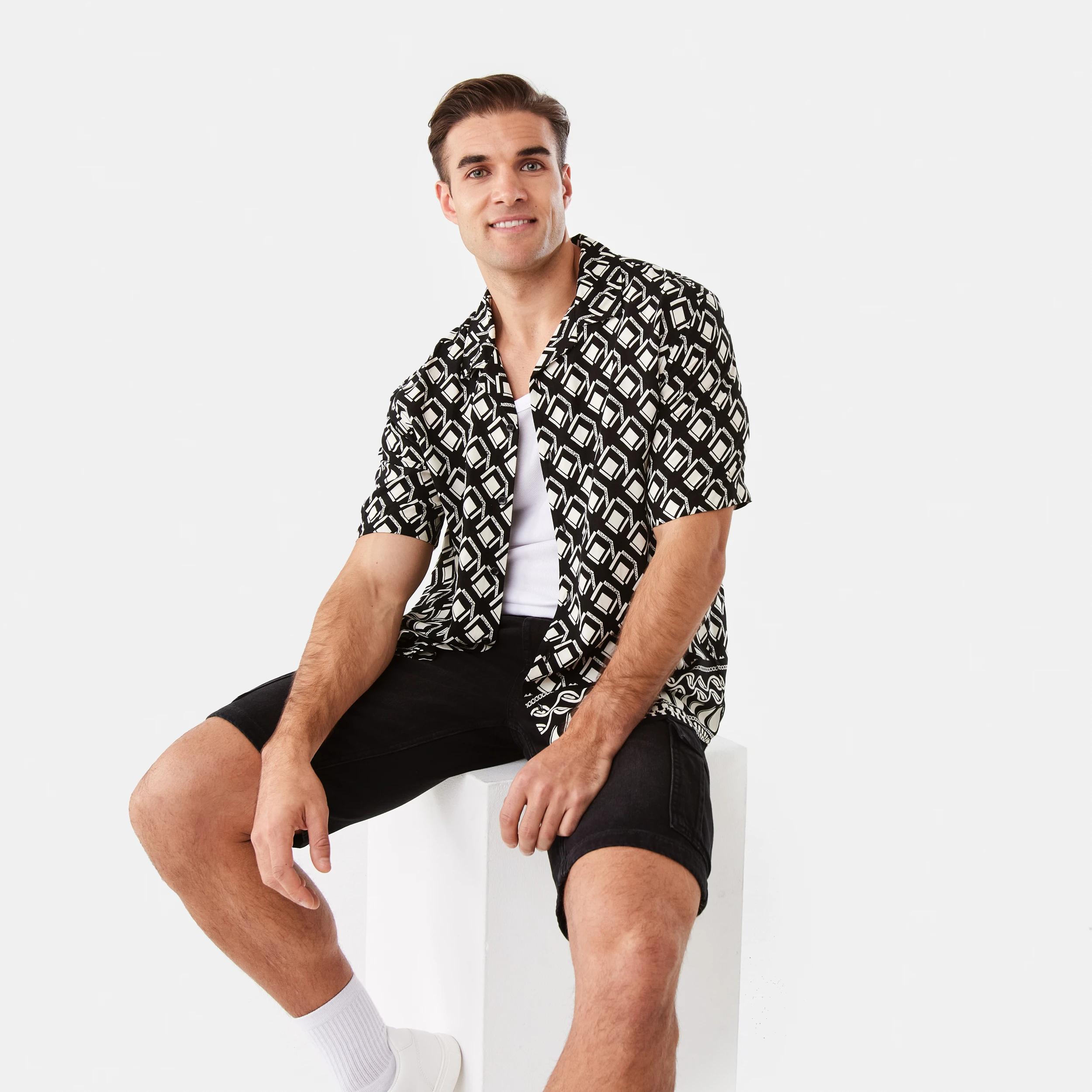 10 Short Sleeve Resort Print Shirt Hexag Geo, 10 of 10