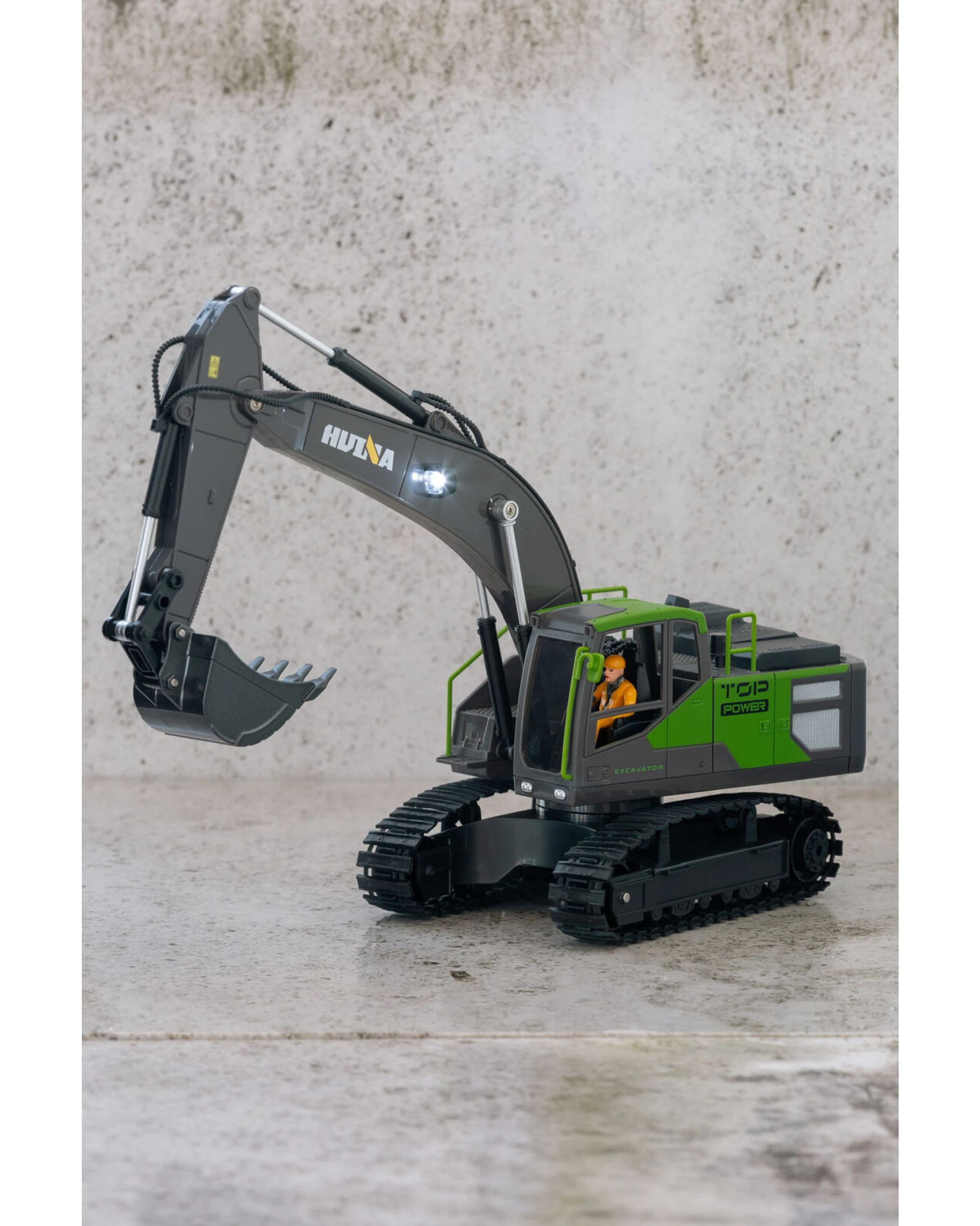 7 Gem Toys 1:18 Scale 13-Channel Alloy Remote Control Excavator Construction Vehicle with Lights, Sound and Steam, 7 of 8