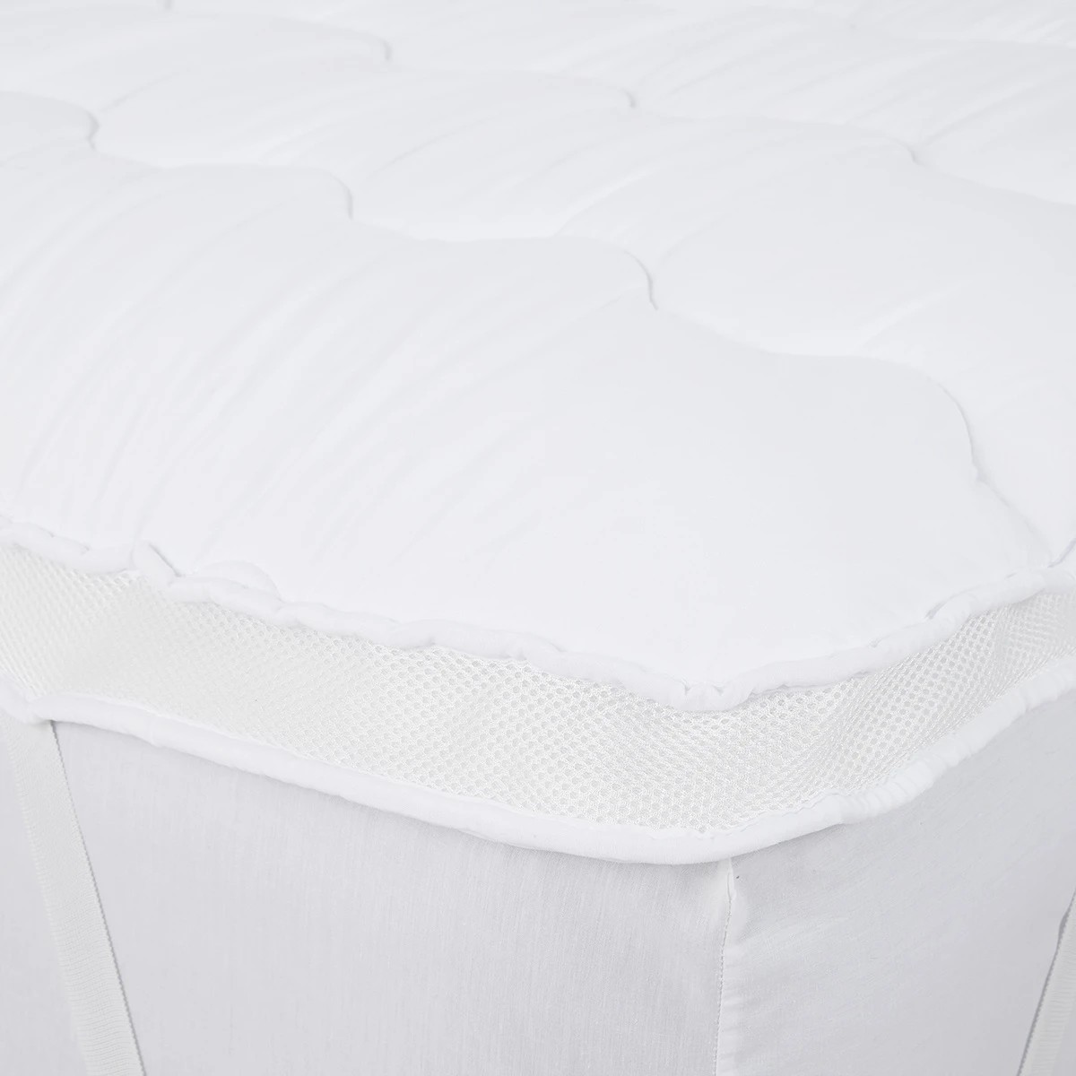 5 Strapped Airflow Mattress Topper - King Bed, White, 5 of 5