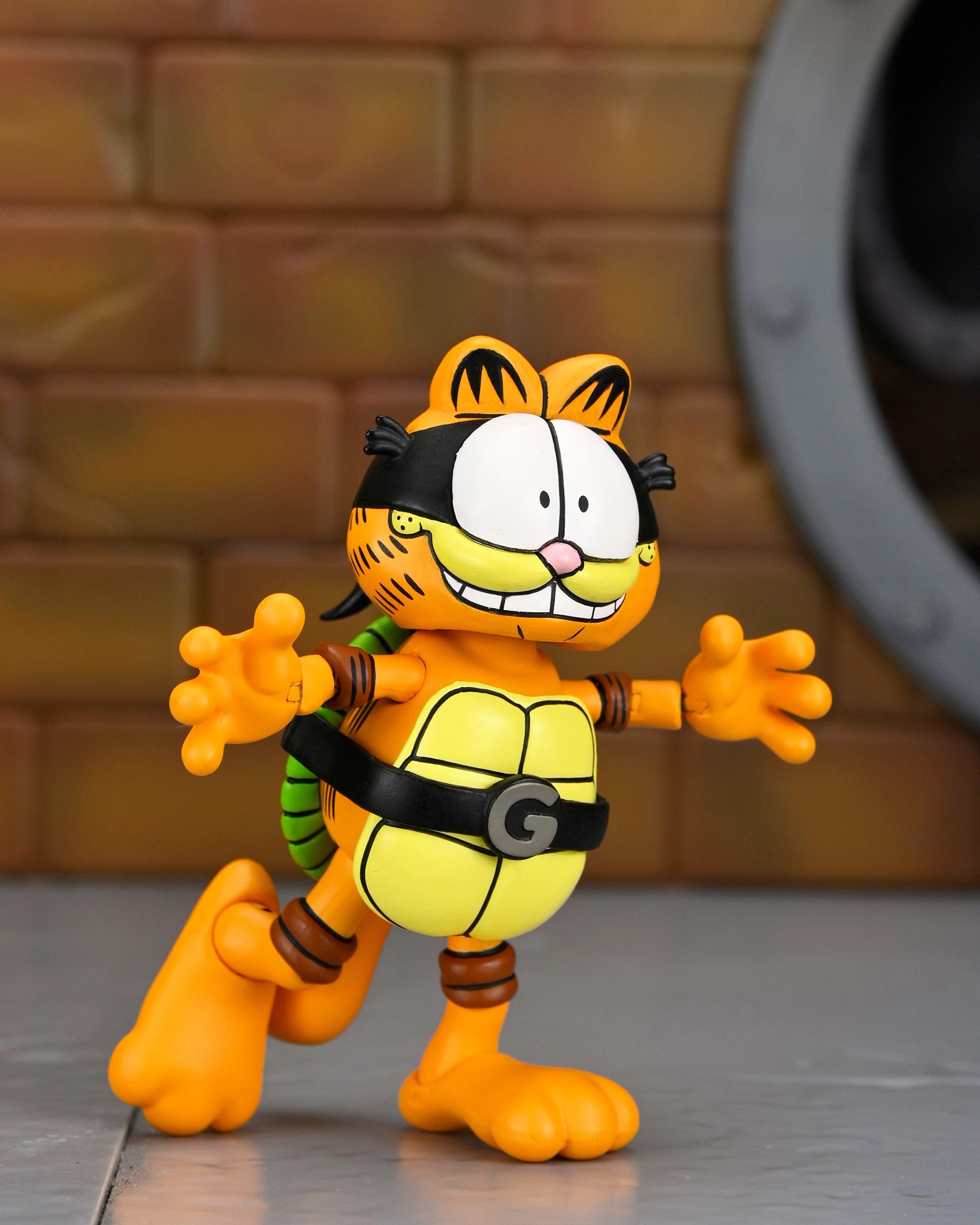 3 NECA TMNT x Garfield 7 - Inch Action Figures - Orange, 3 of 7