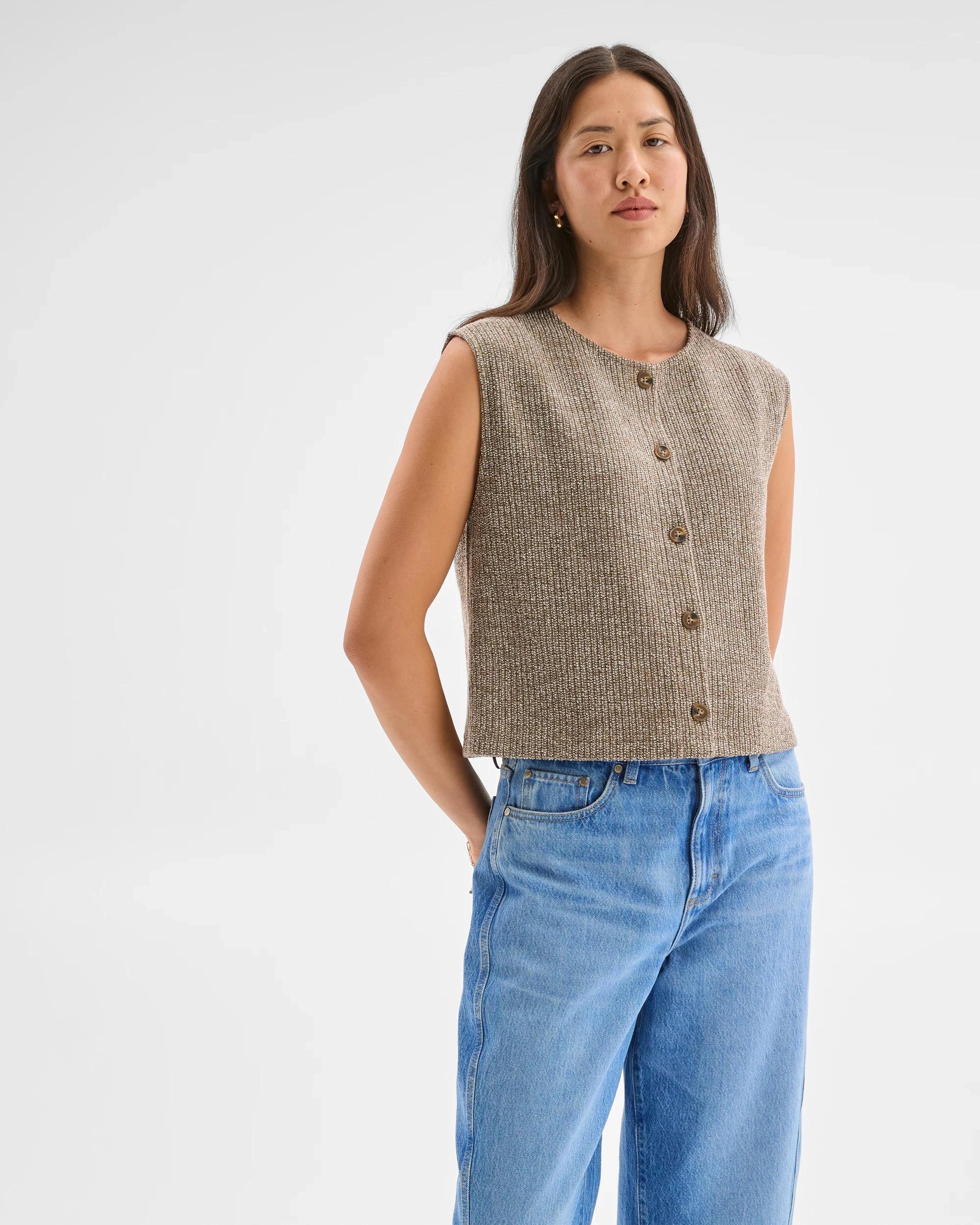 3 Target Woman Sleeveless Button Through Front Vest TAUPE GREY MARLE, 3 of 5