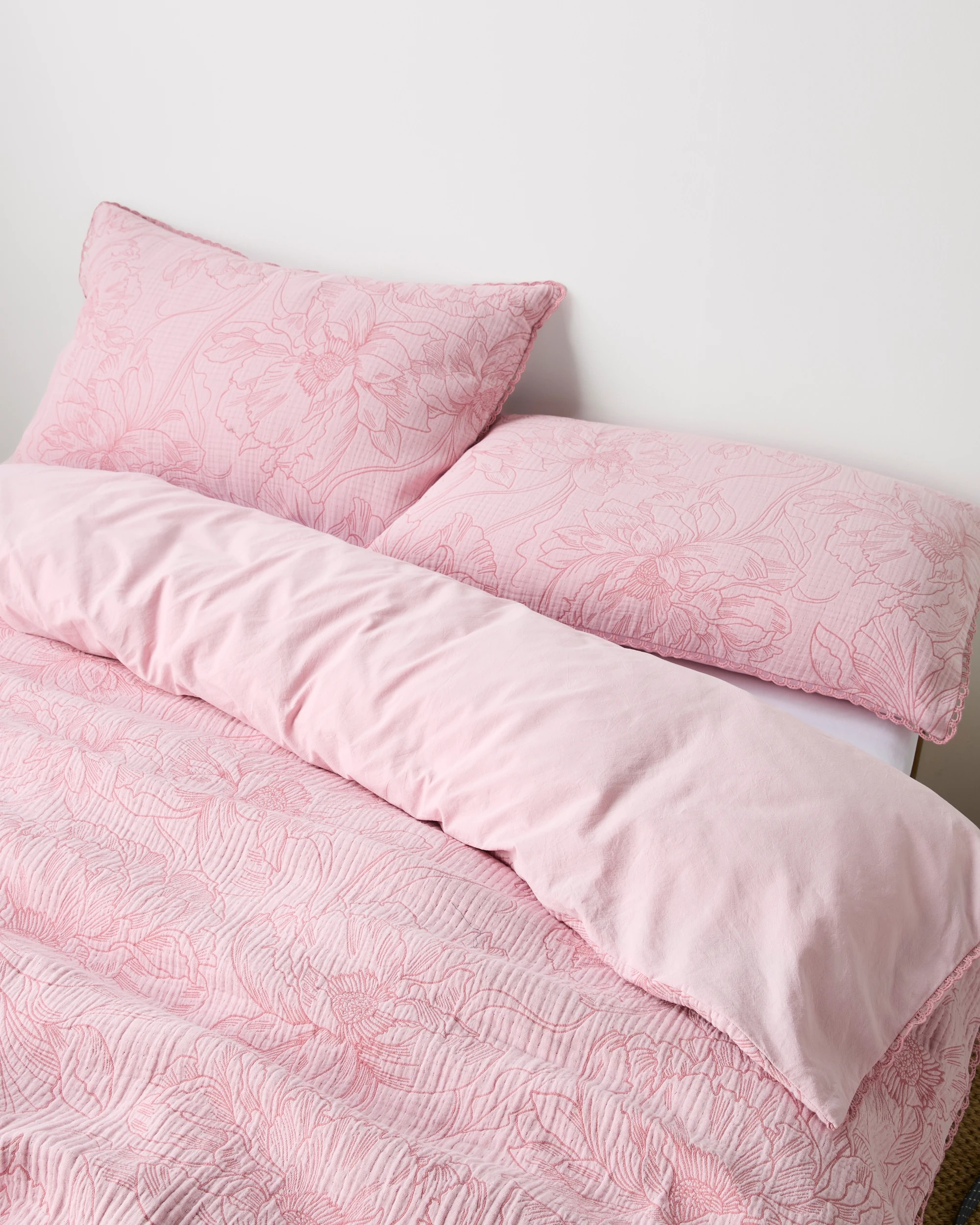 2 Target Dayna Floral Textured Quilt Cover Set - Super King Bed - Pink, 2 of 3