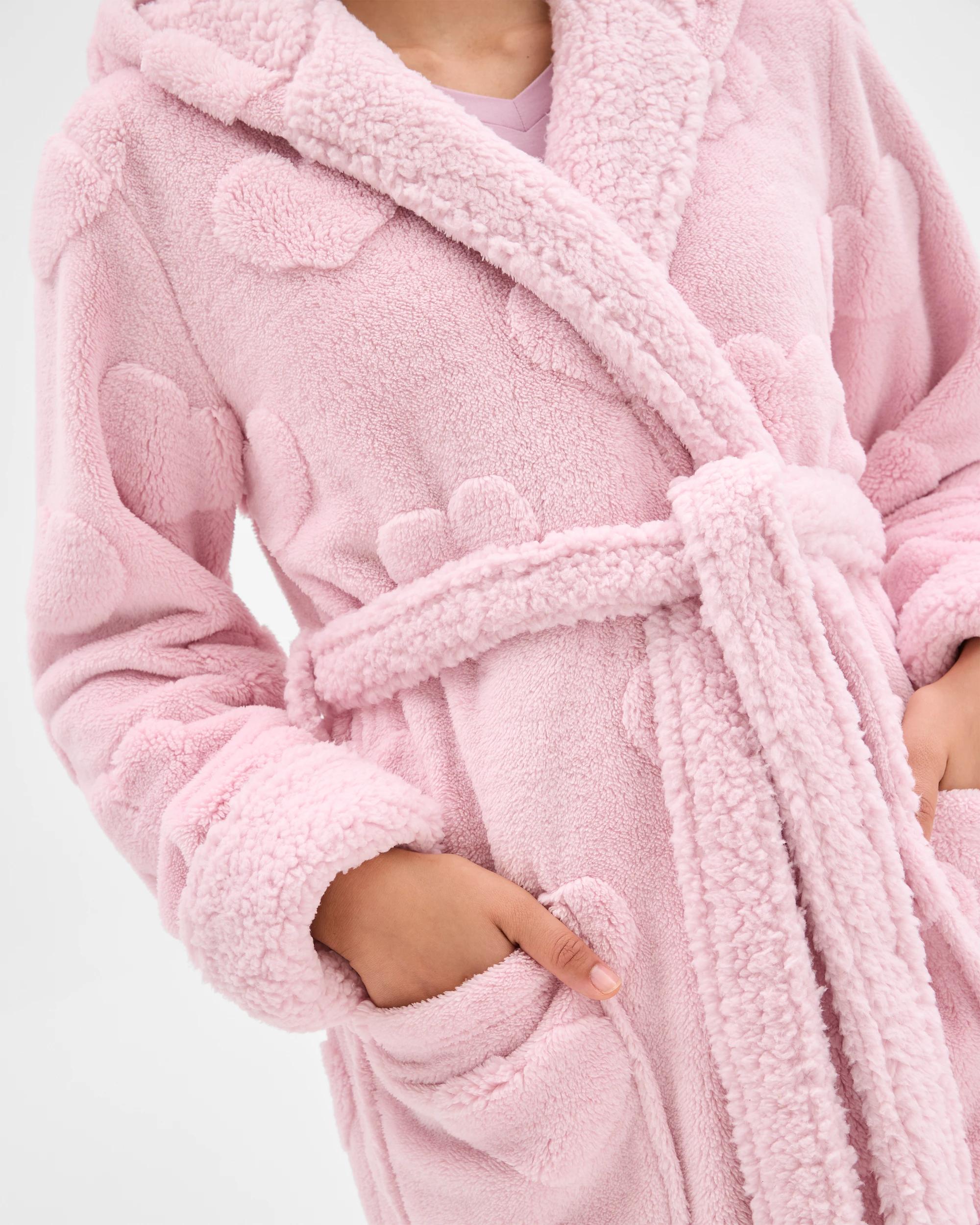 6 Target Woman Sherpa Hooded Sleep Robe LOVE HEART, 6 of 8