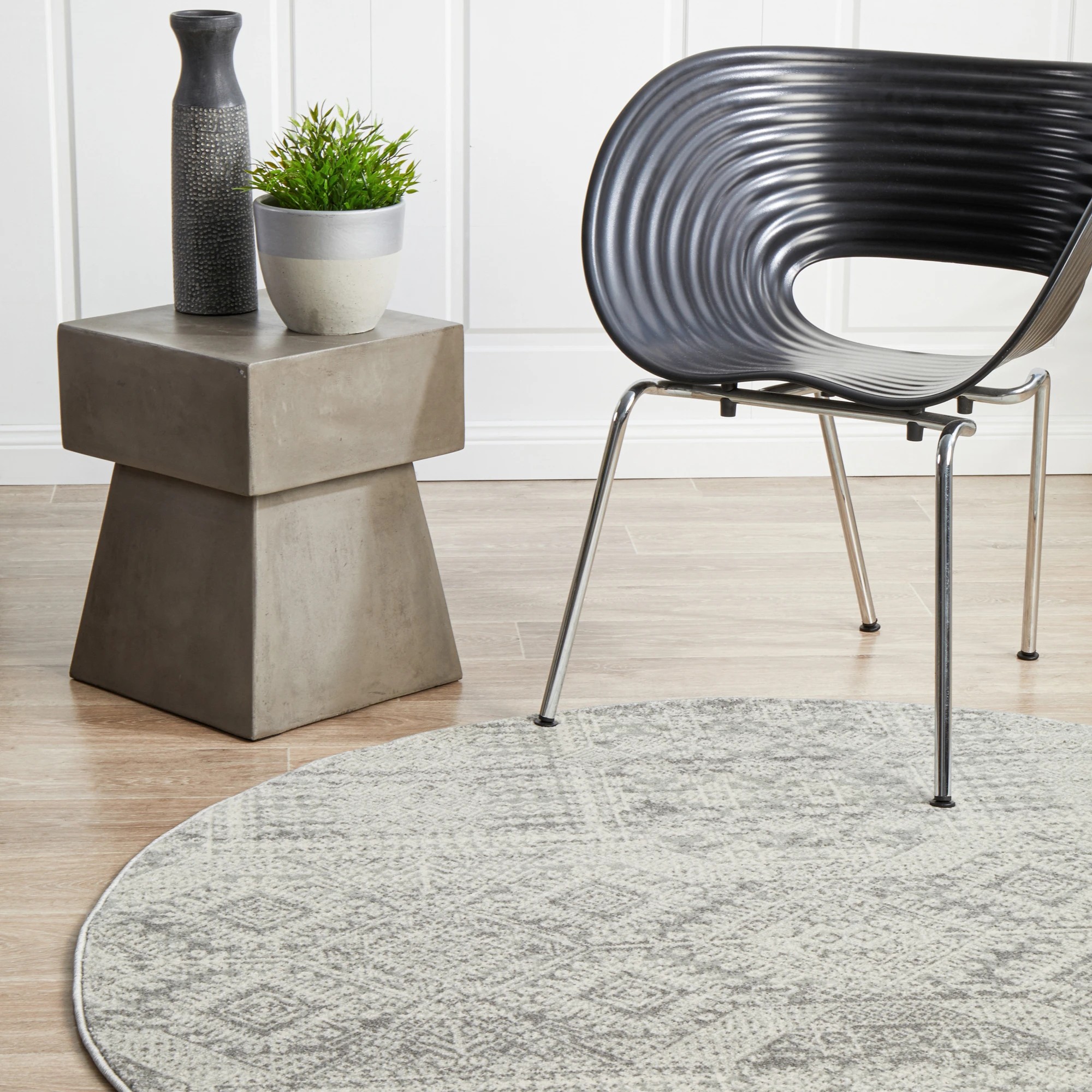 1 Common Ground Rugs Phantom 351 150x150 cm Rug - Silver, 1 of 9