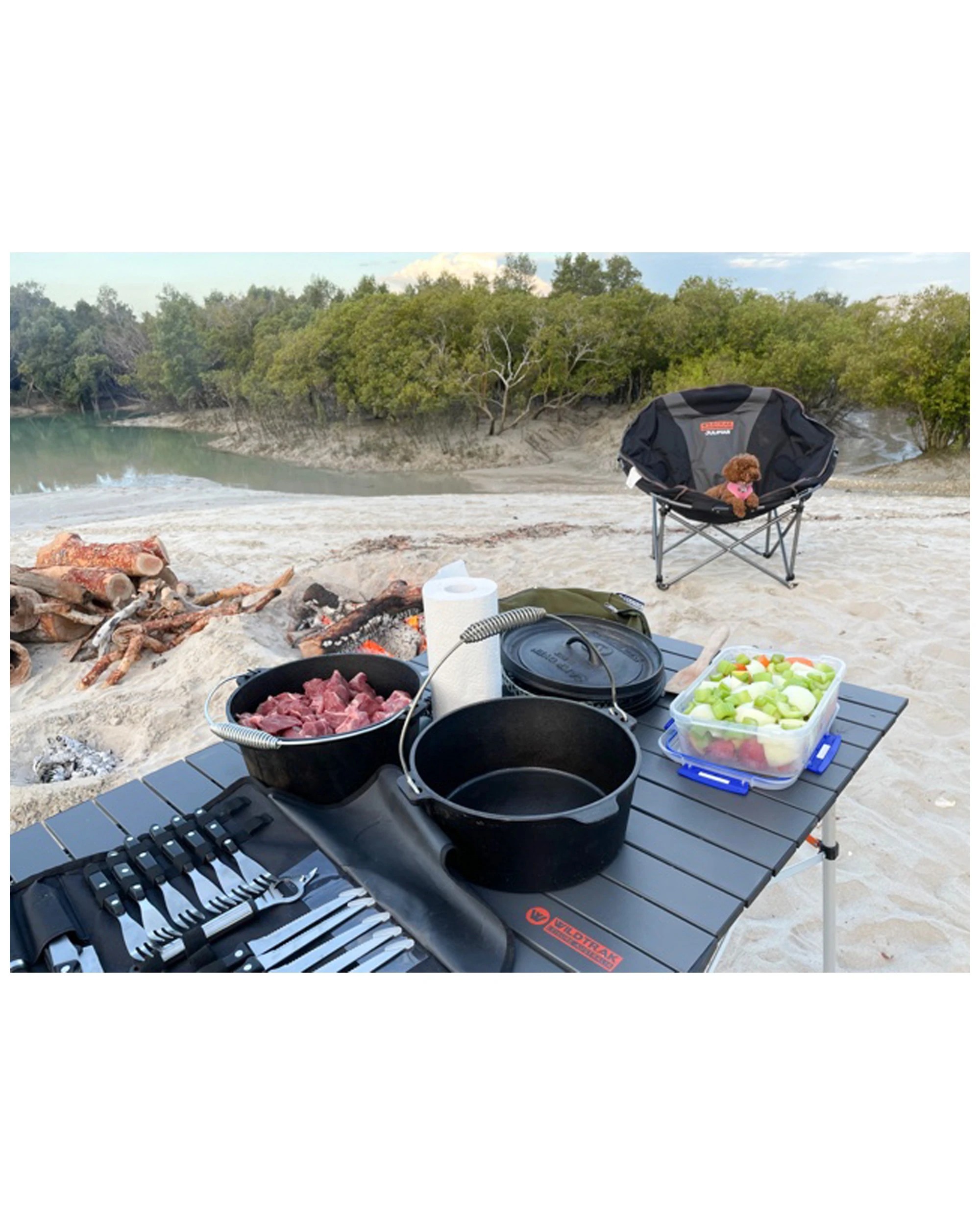 3 Wildtrak Round 2 Qt Cast Iron Camp Oven Pre-Seasoned Bail Handle - Black, 3 of 3