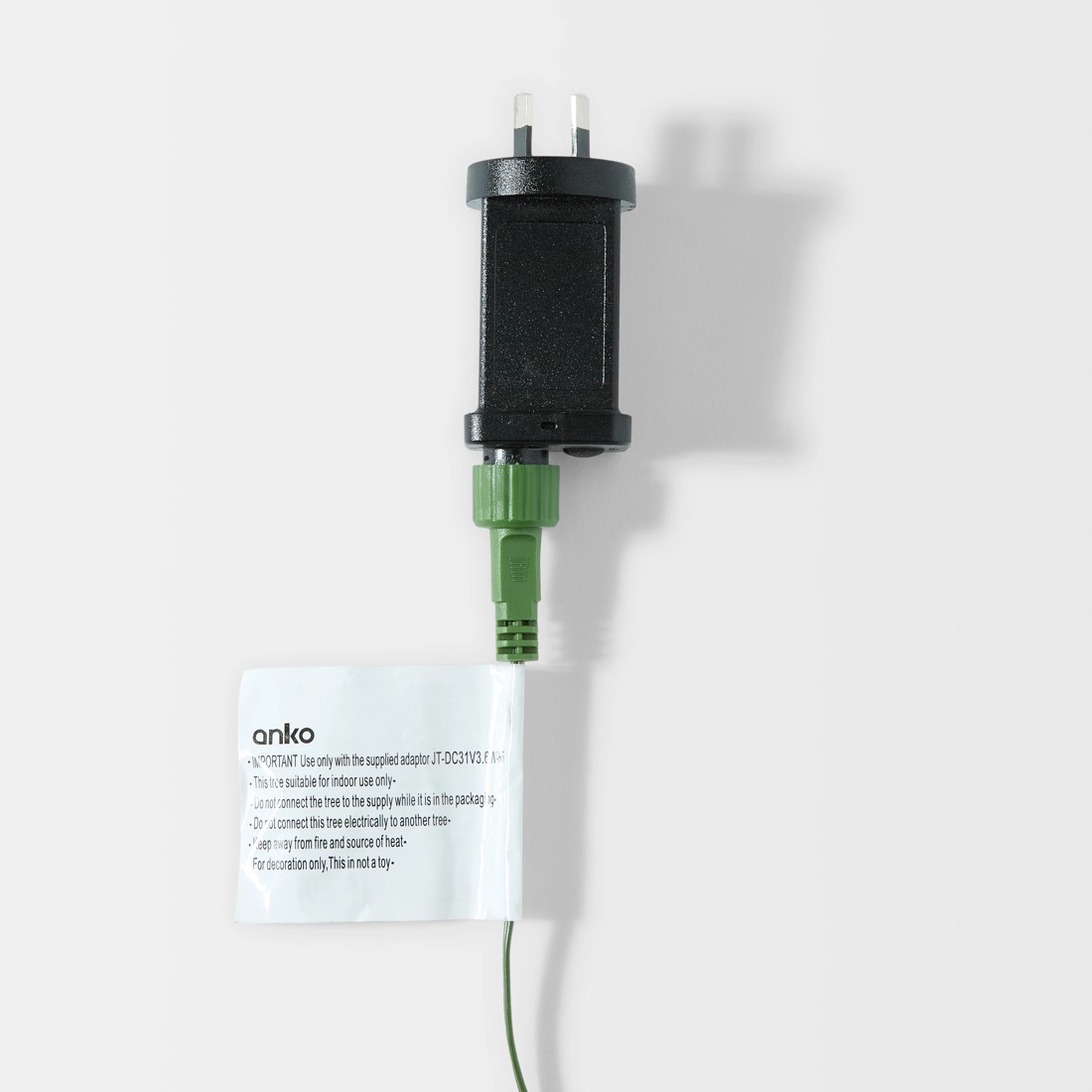 8 1.82m (6ft) Kingston Prelit Christmas Tree, 8 of 8