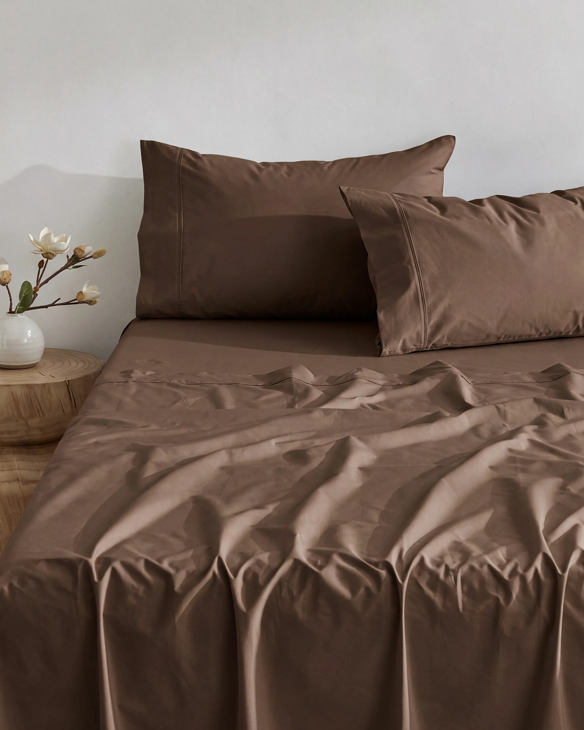 2 Dreamaker 300TC Cotton Percale Sheet Set - King Bed - Chocolate, 2 of 6