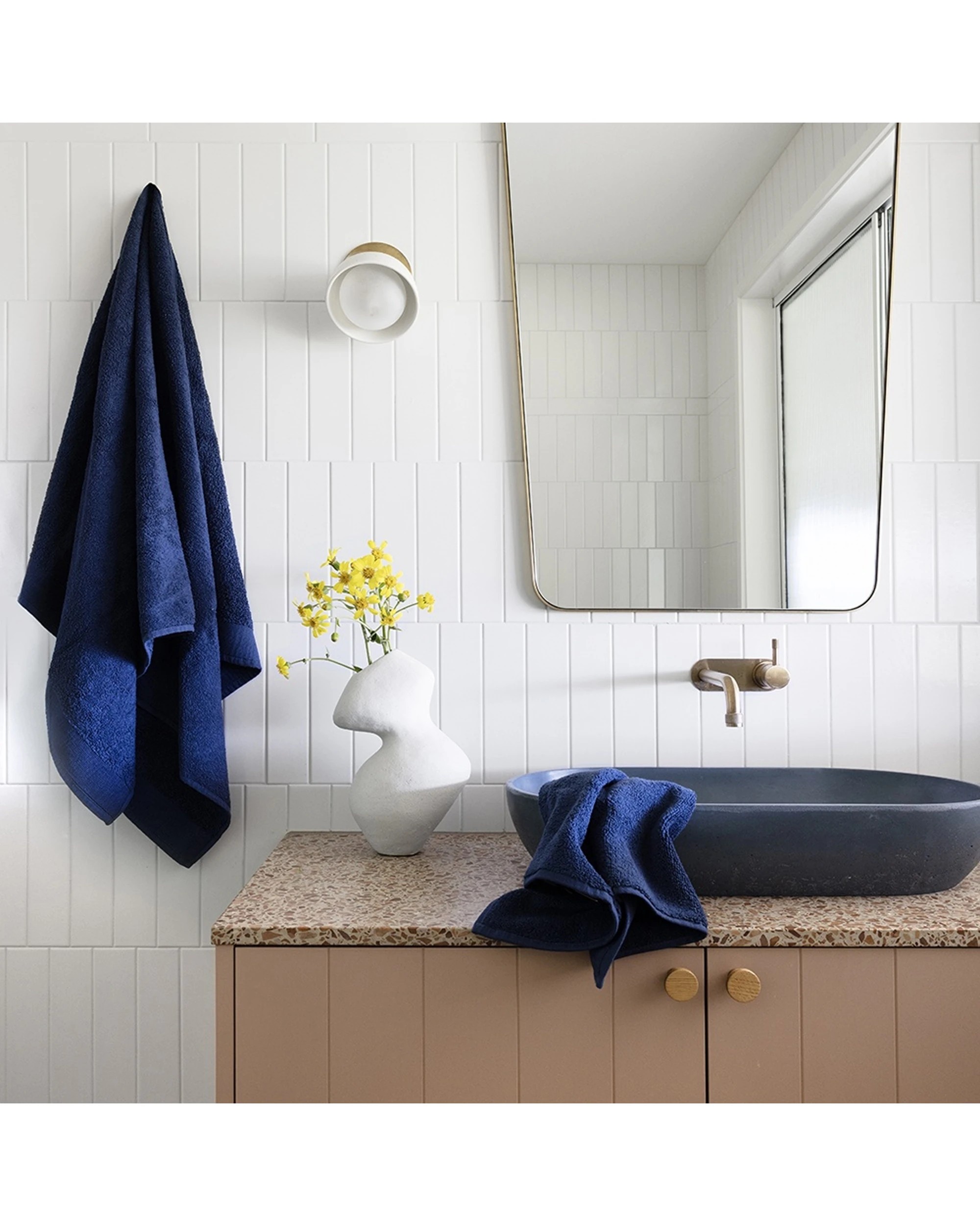 3 Bambury Elvire Bath Towel 600gsm Soft Absorbent Cotton Ribbed Edge - Blue, 3 of 4