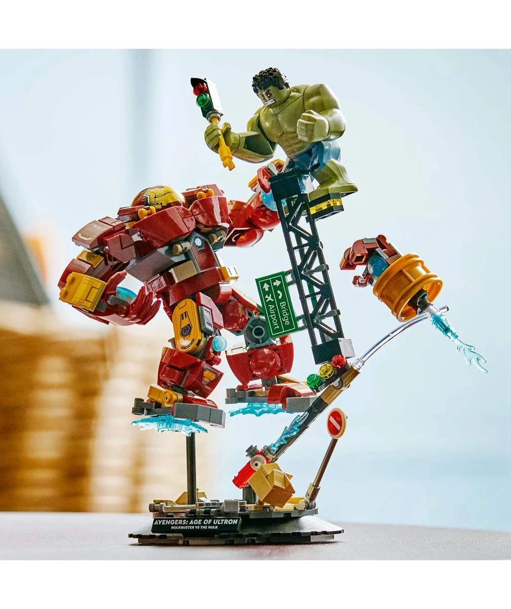 9 LEGO Super Heroes Epic Battle: Hulkbuster vs. The Hulk 76343, 9 of 10