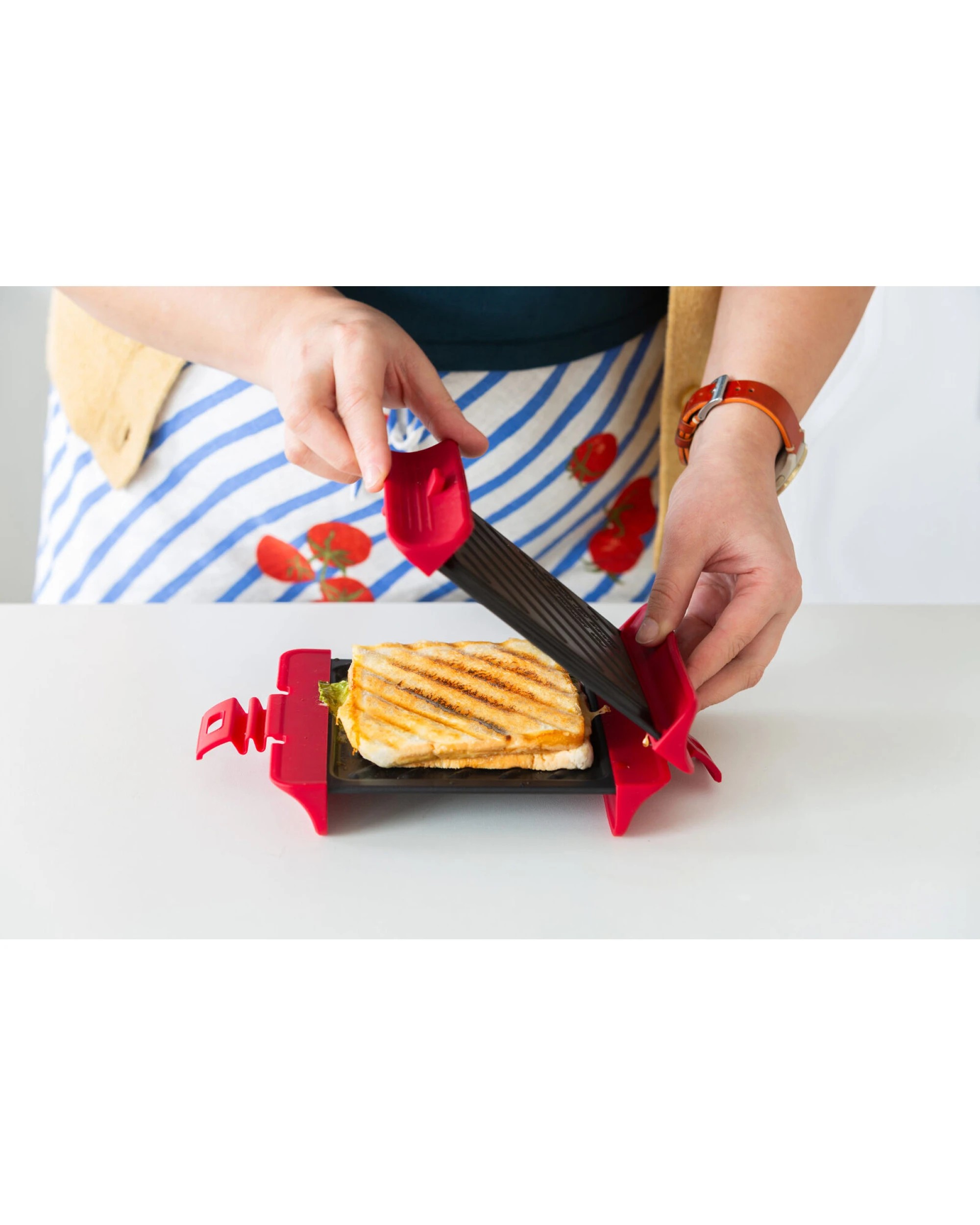 7 Healthy Choice Compact Microwave Sandwich Maker Non-Stick Grill Plates for Quick Meals at Home, Work, or Travel, 7 of 8