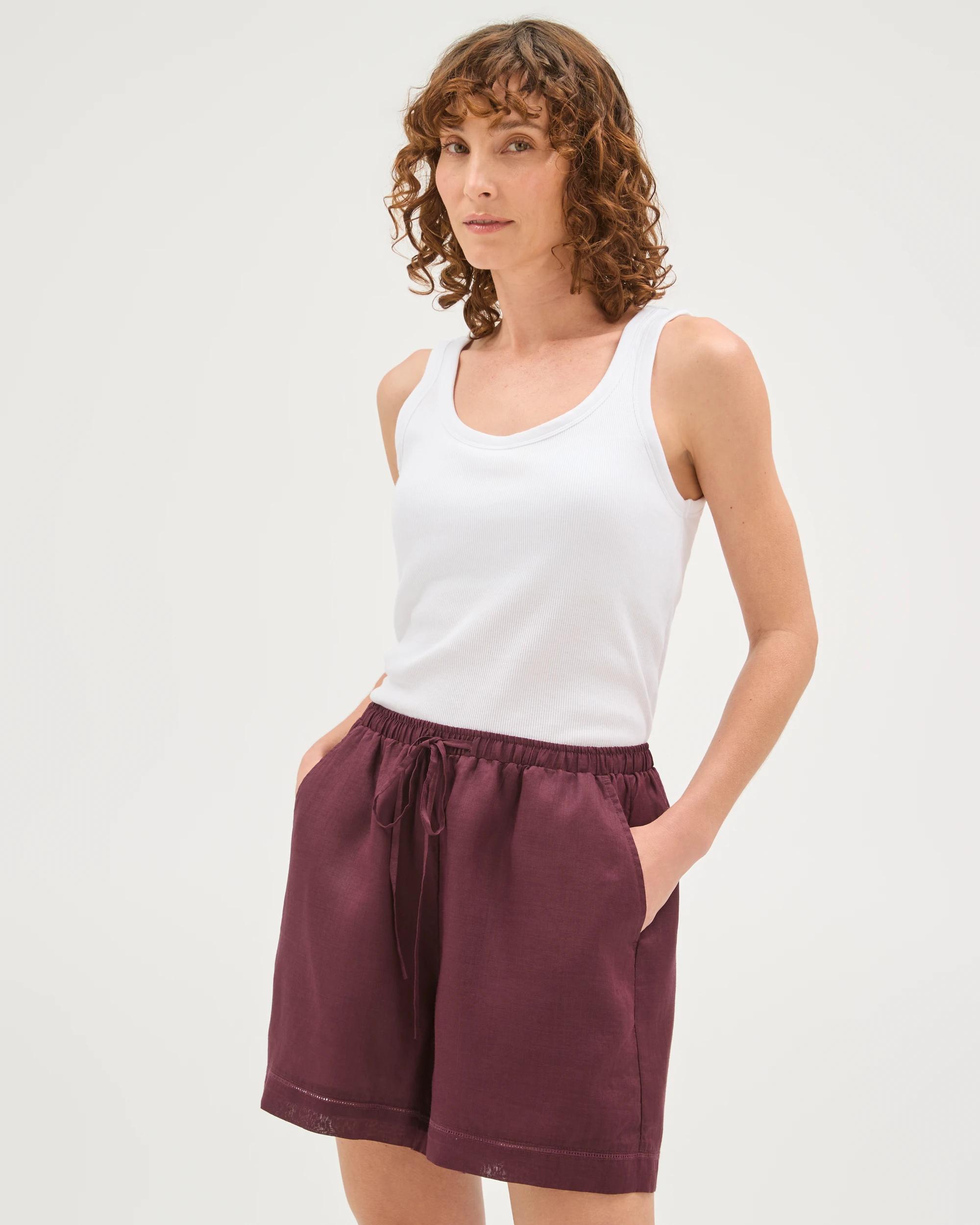 3 Target Woman A-Line Trim Detail Shorts MERLOT, 3 of 6