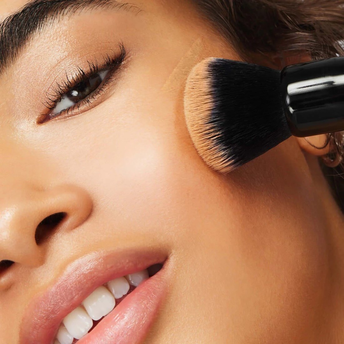 4 e.l.f. Ultimate Blending Brush, 4 of 5