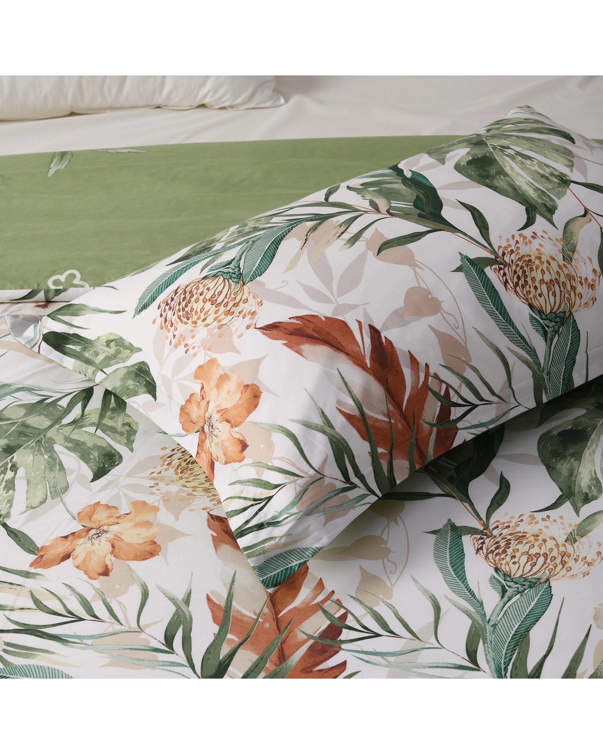 5 Dreamaker Isla 100% Cotton Reversible Quilt Cover Set - Queen Bed - Green, 5 of 8