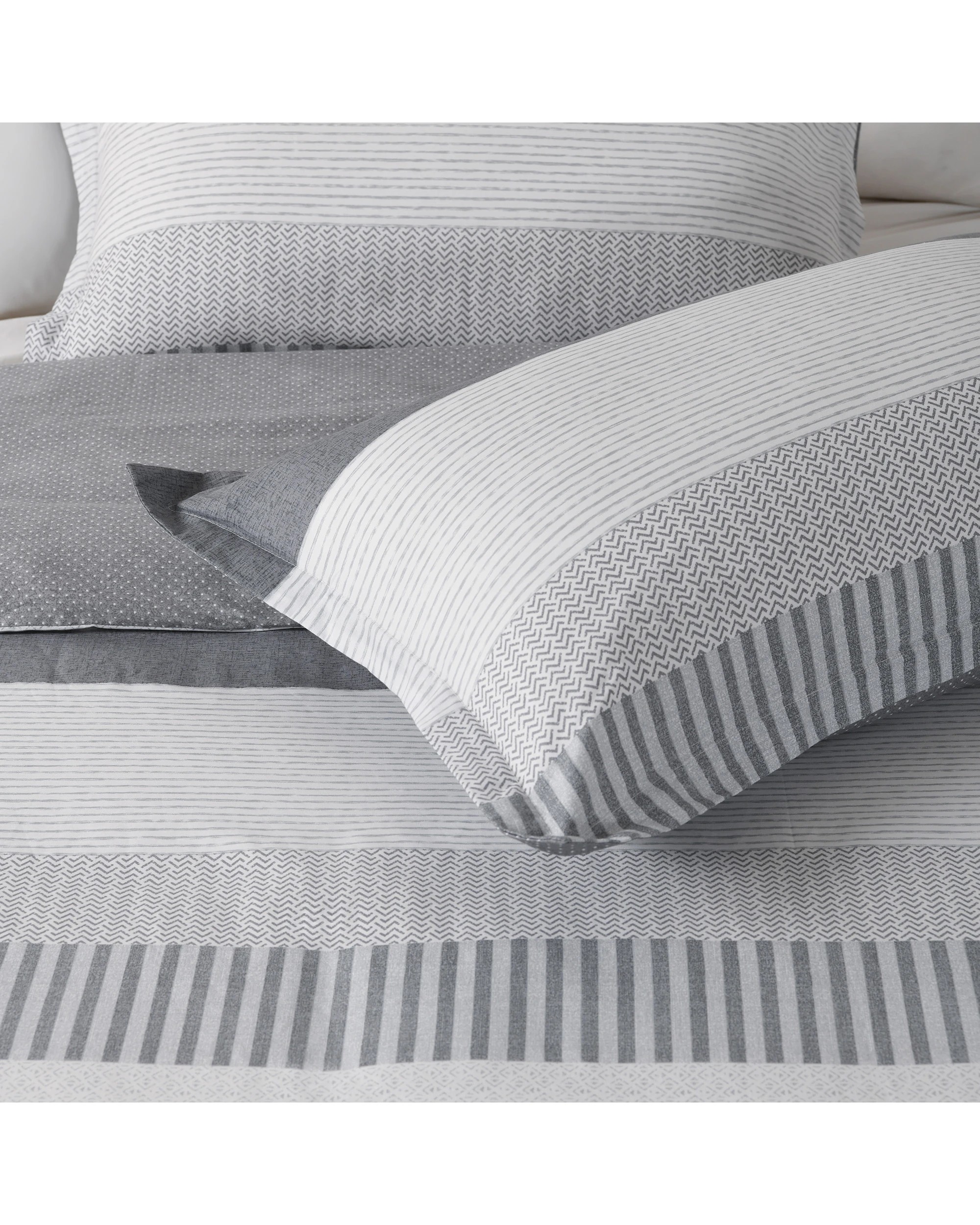 5 Dreamaker Artarmon 100% Cotton Reversible Quilt Cover Set - King Bed - Grey, 5 of 8