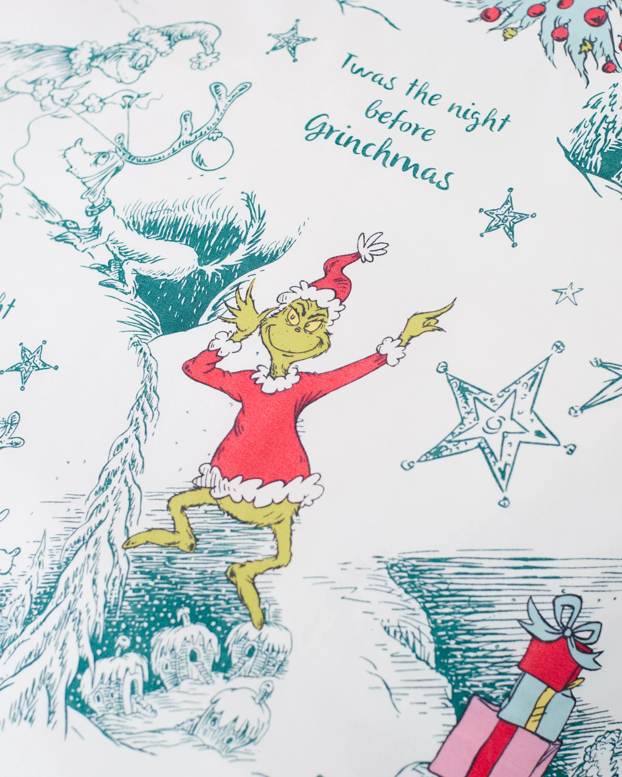 7 The Grinch Kids Christmas Grinch Quilt Cover Set - Queen Bed - White, 7 of 8