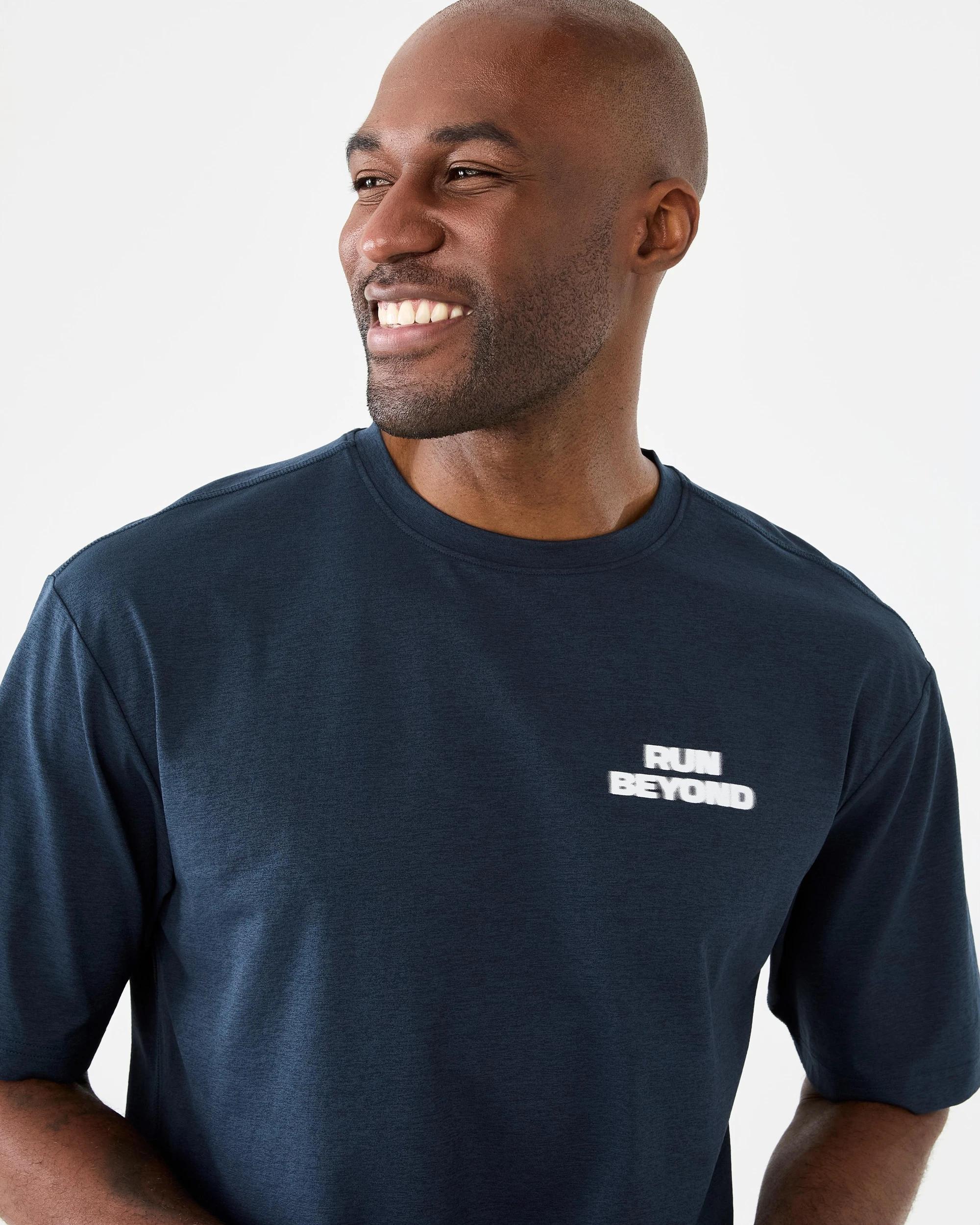 4 Active Mens Oversized Graphic T-shirt Run Beyond, 4 of 7