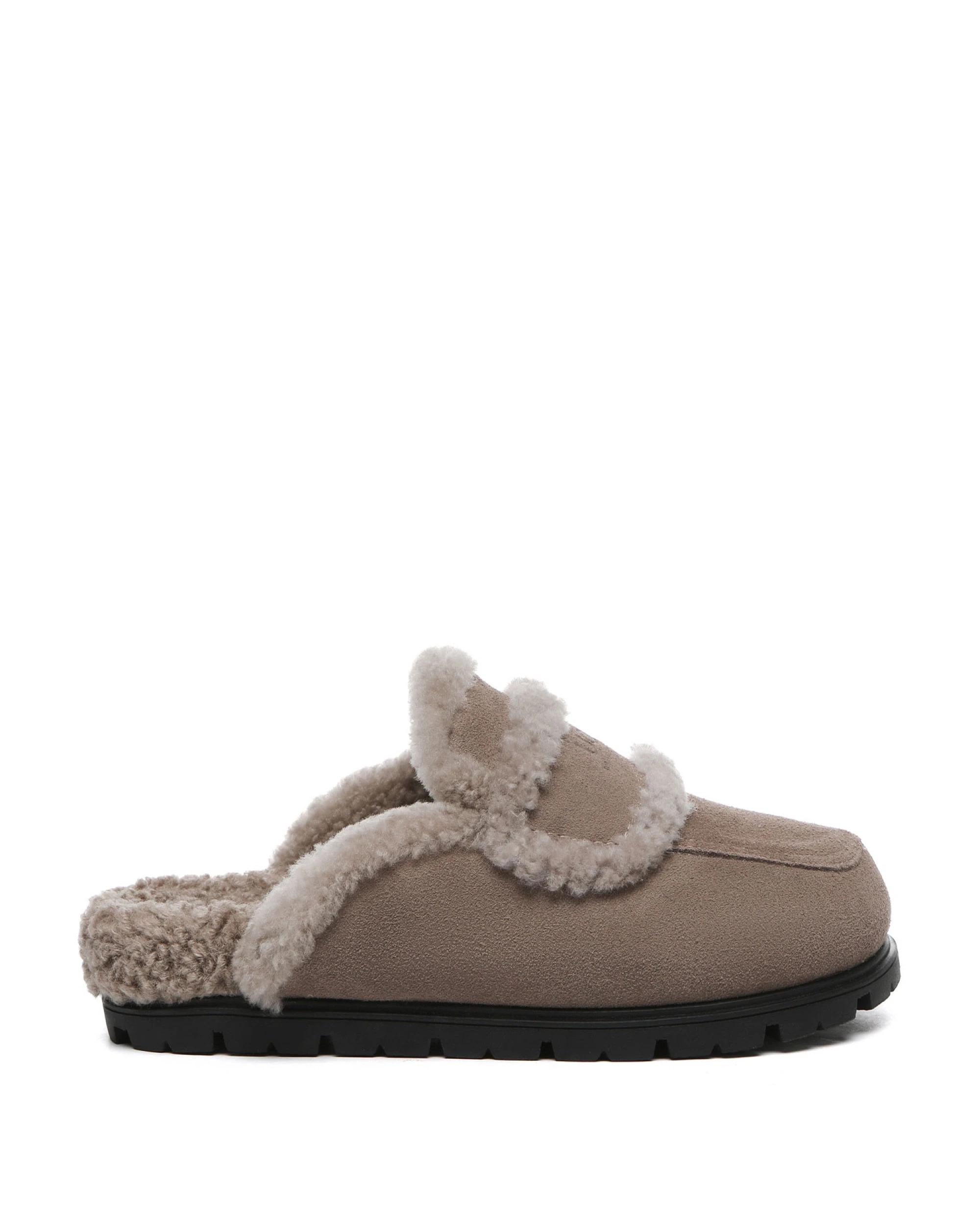 1 Australian Shepherd UGG Womens Remi Slippers BROWN, 1 of 5