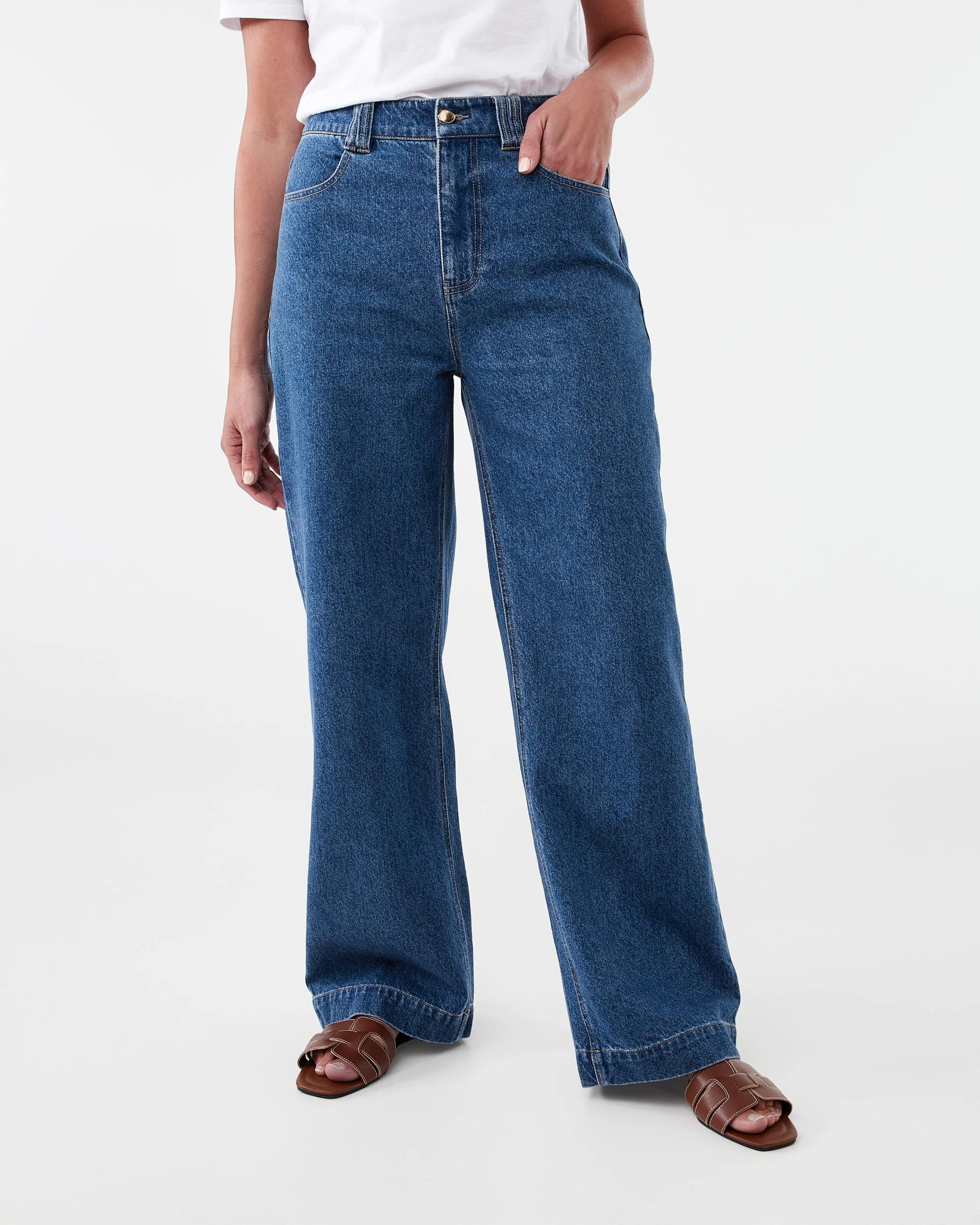 1 Straight Leg Jeans MID WASH, 1 of 9