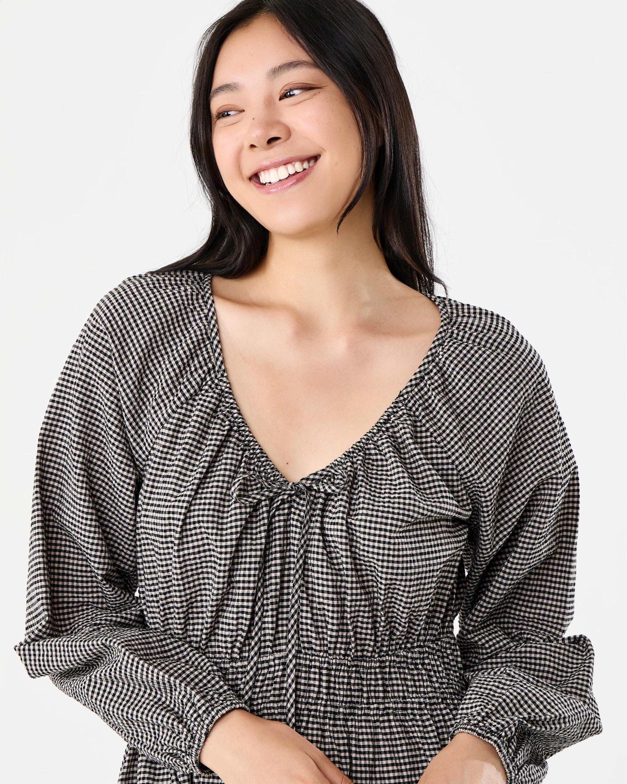 4 Long Sleeve V-Neck Gingham Midi Dress Black Ging, 4 of 7