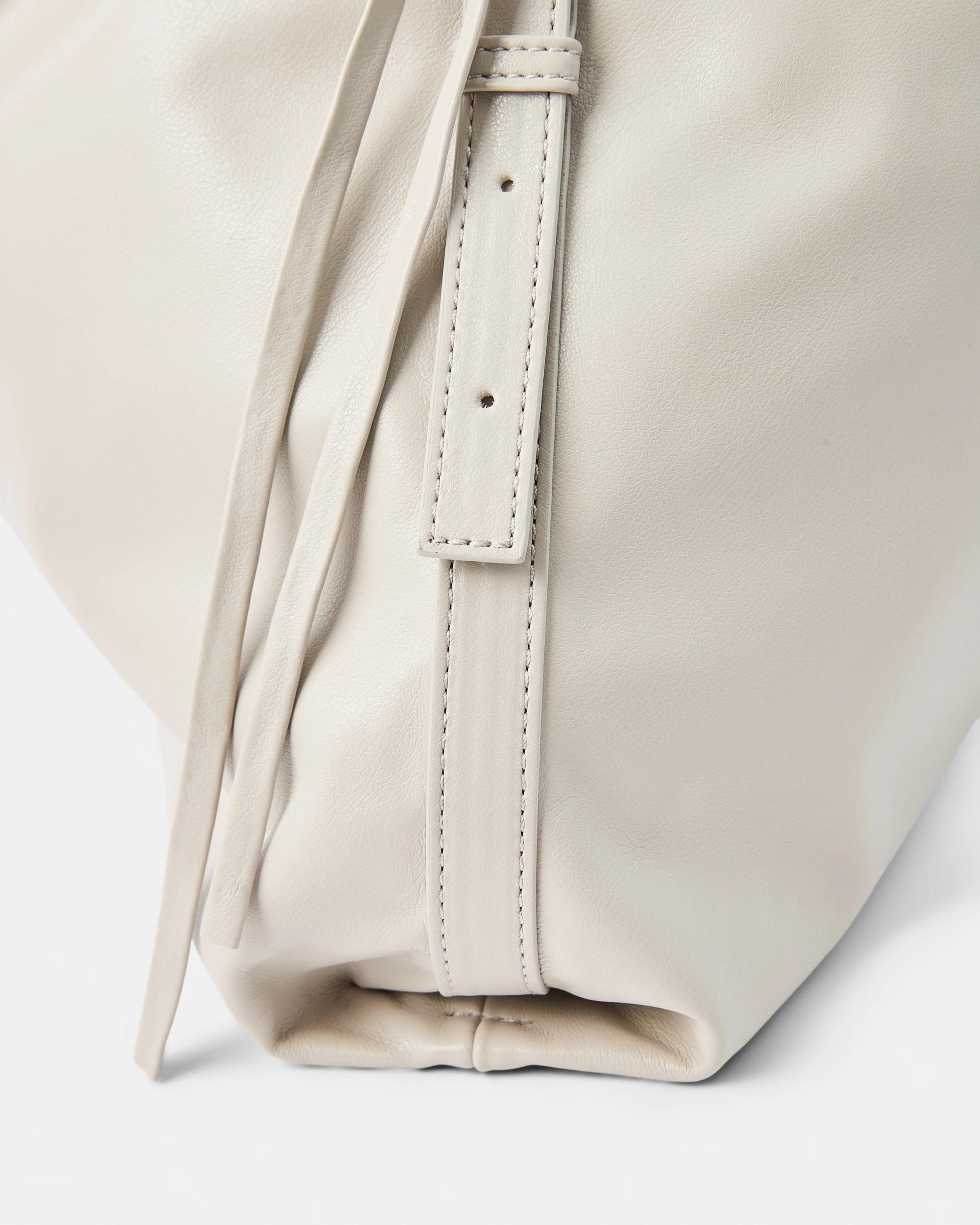 5 Slouchy Ruched Tote Bag Mist Taupe, 5 of 7