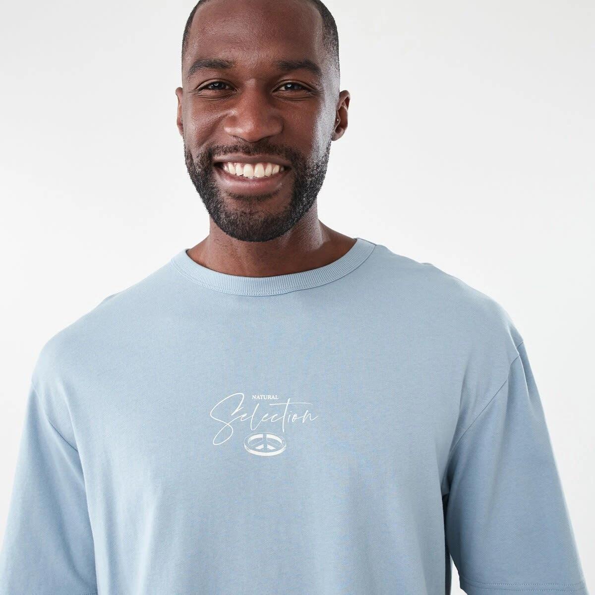 4 Oversized Graphic T-shirt Blu Ash, 4 of 5
