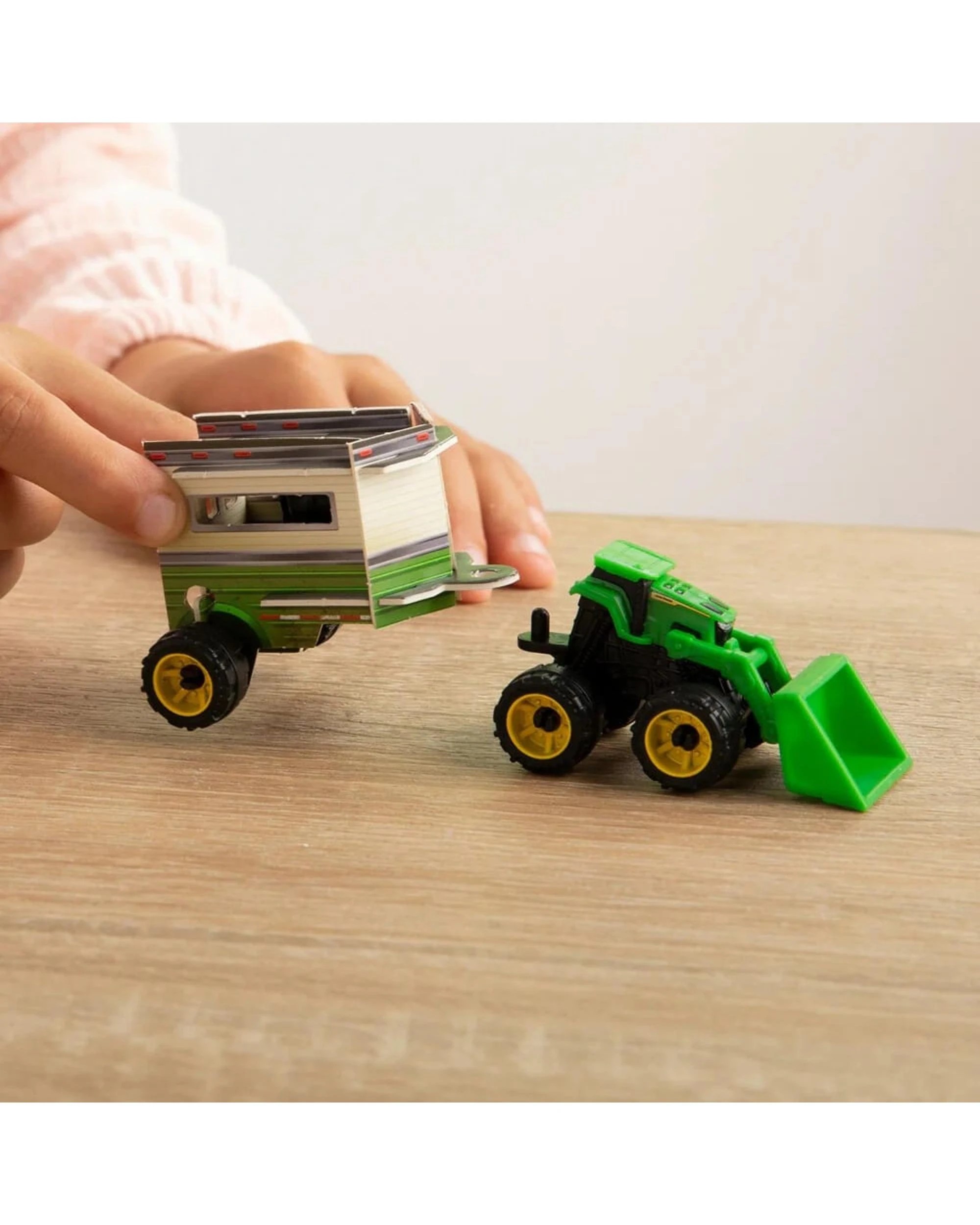 4 John Deere Eco-Snaps Farm Barn Set, 4 of 7