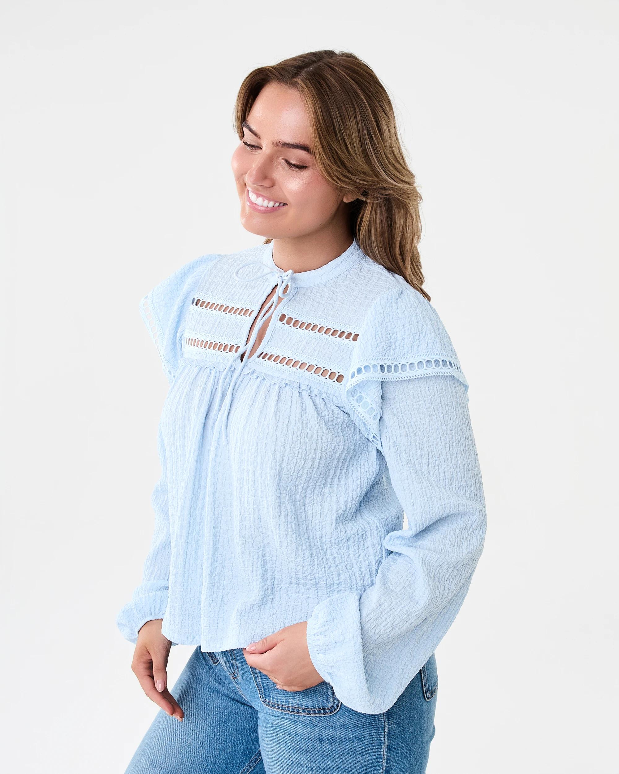 3 Long Sleeve Ruffle Detail Top Powd Blue, 3 of 7
