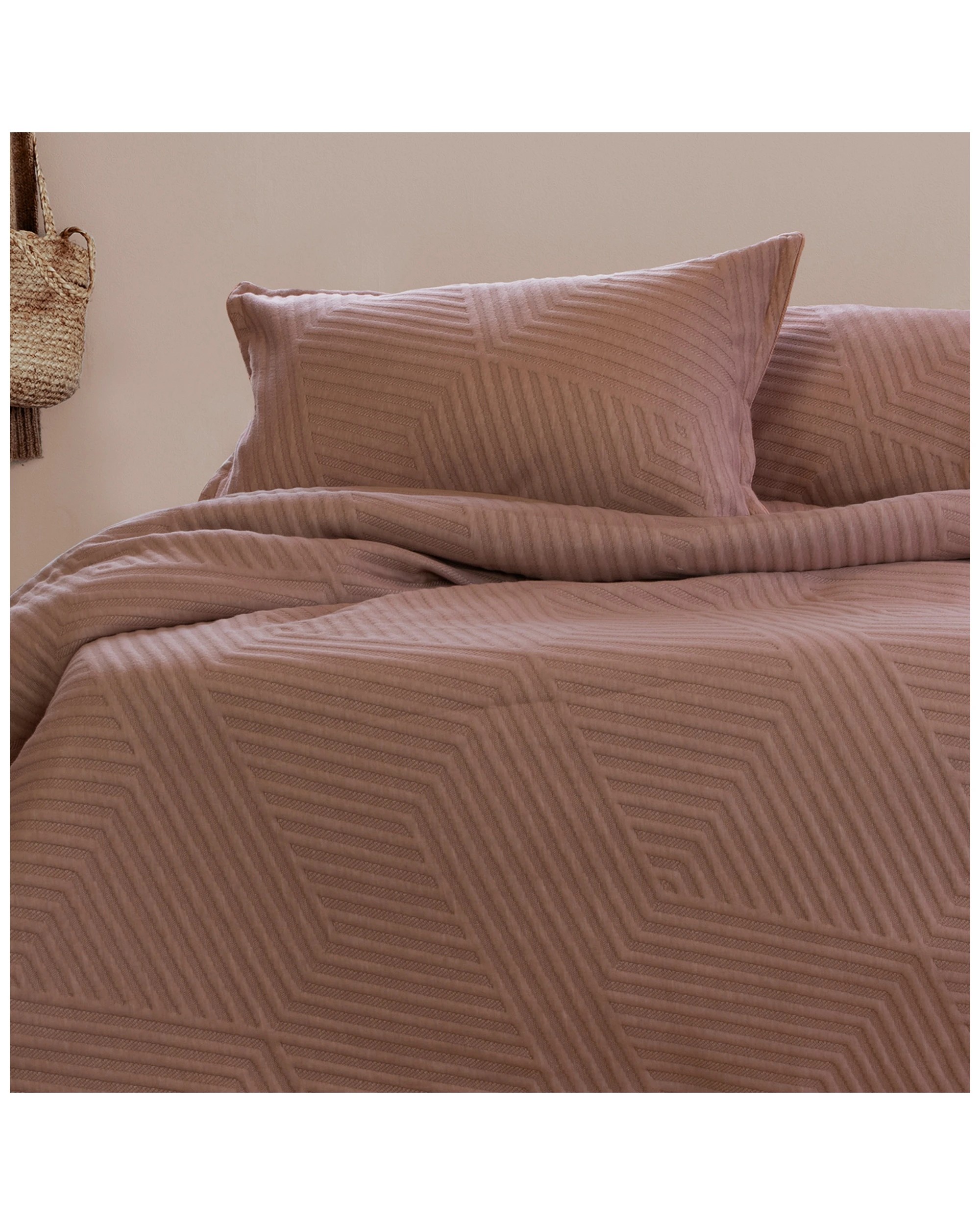 2 ARDOR Alton Quilt Cover Set Queen Polyester Geometric Pillowcases Reversible
 - Queen Bed, 2 of 4