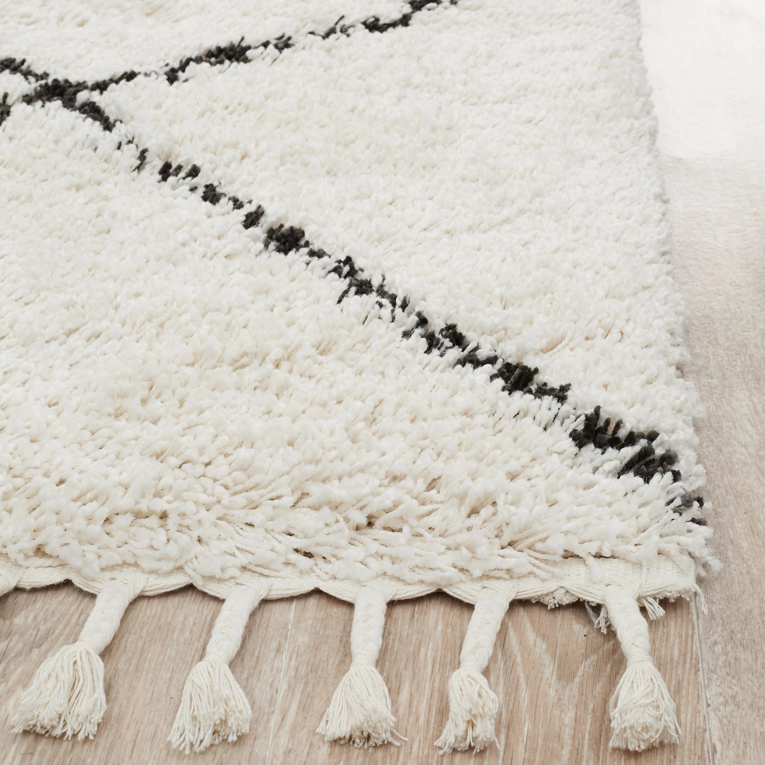 4 Common Ground Rugs Amber 22 290x200cm - Large Shag Rug - White, 4 of 7