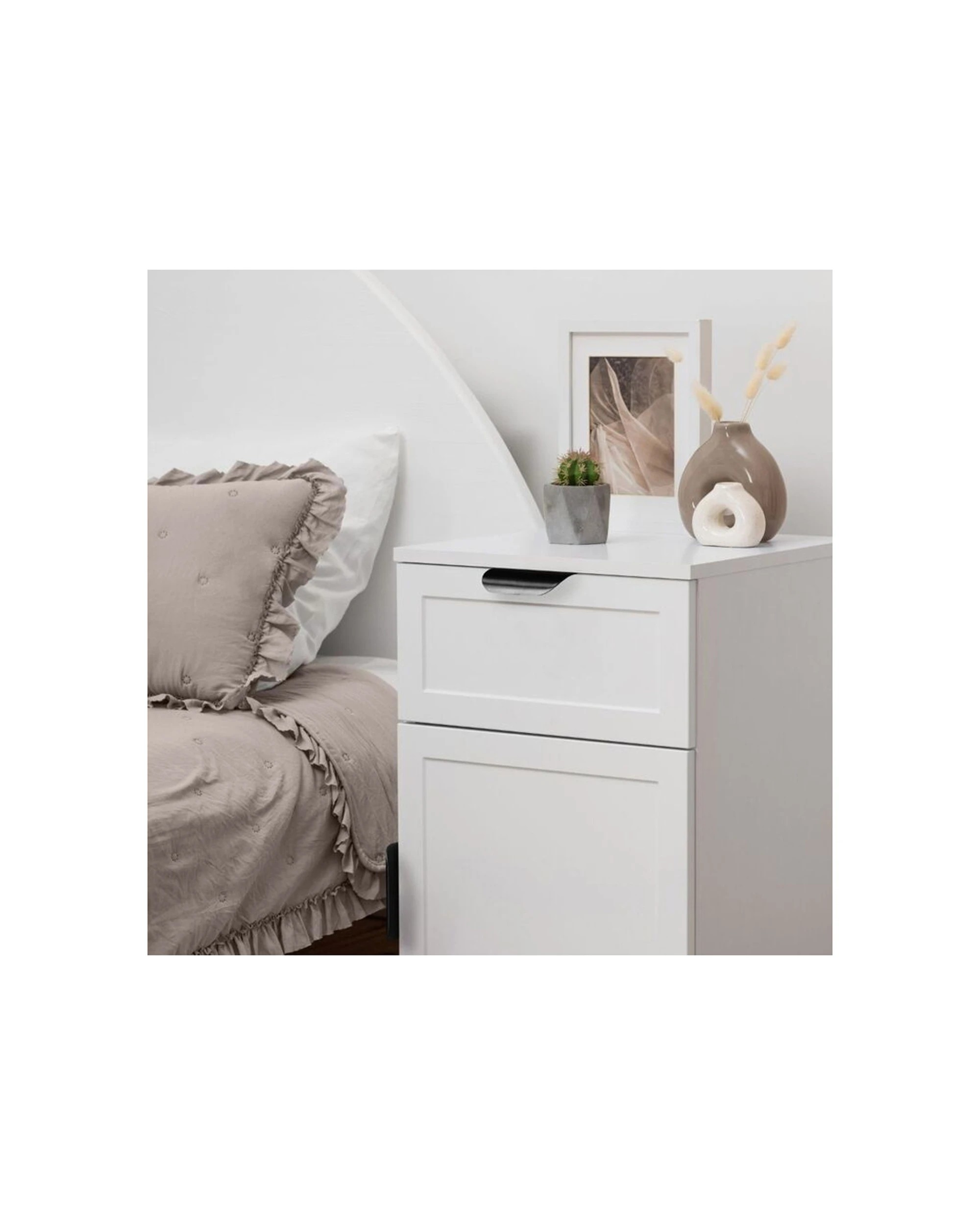 2 European Cabinetry Porto Bedside Table Hamptons Pull Handle - White, 2 of 4