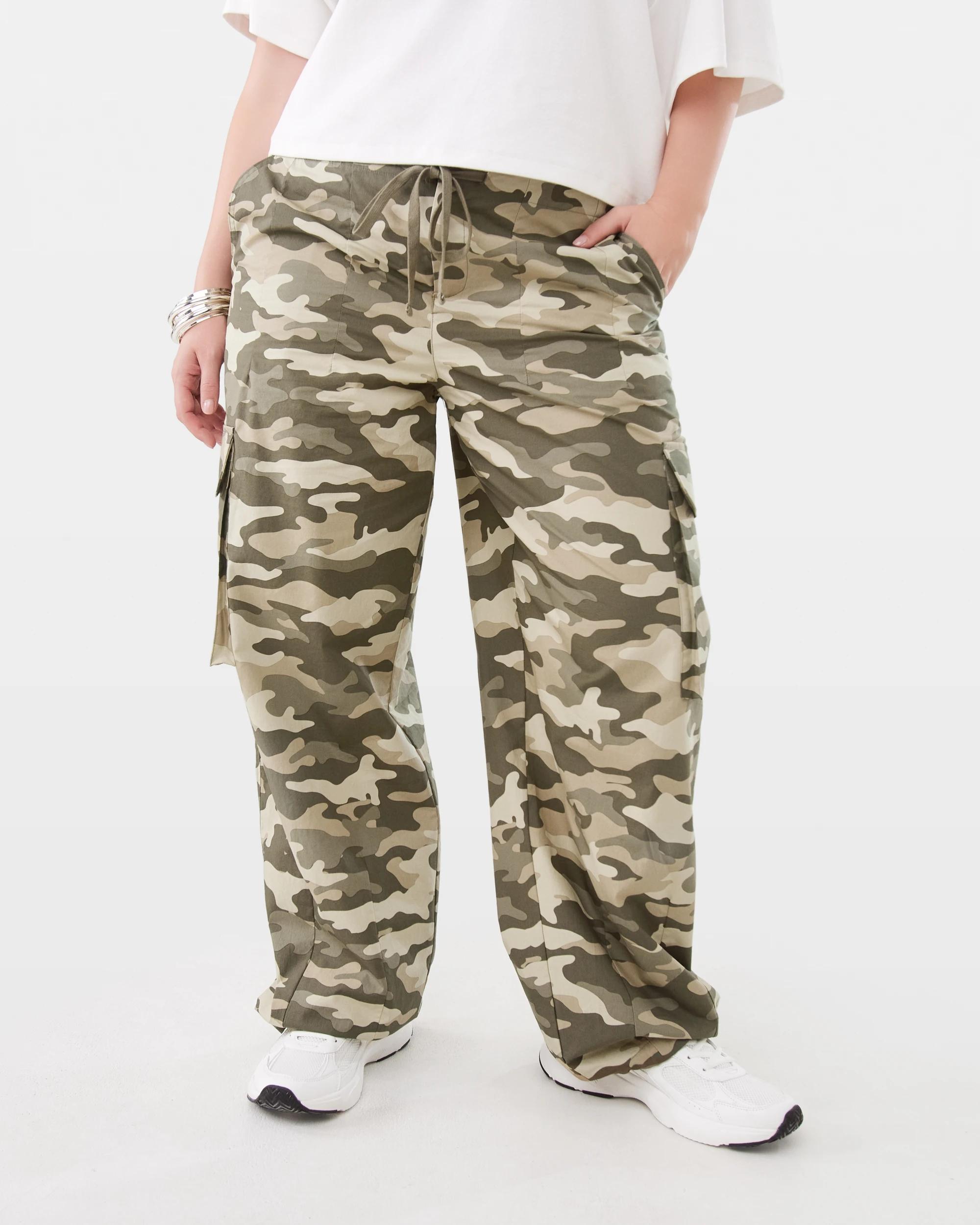 3 Balloon Leg Cargo Pants Camo, 3 of 10