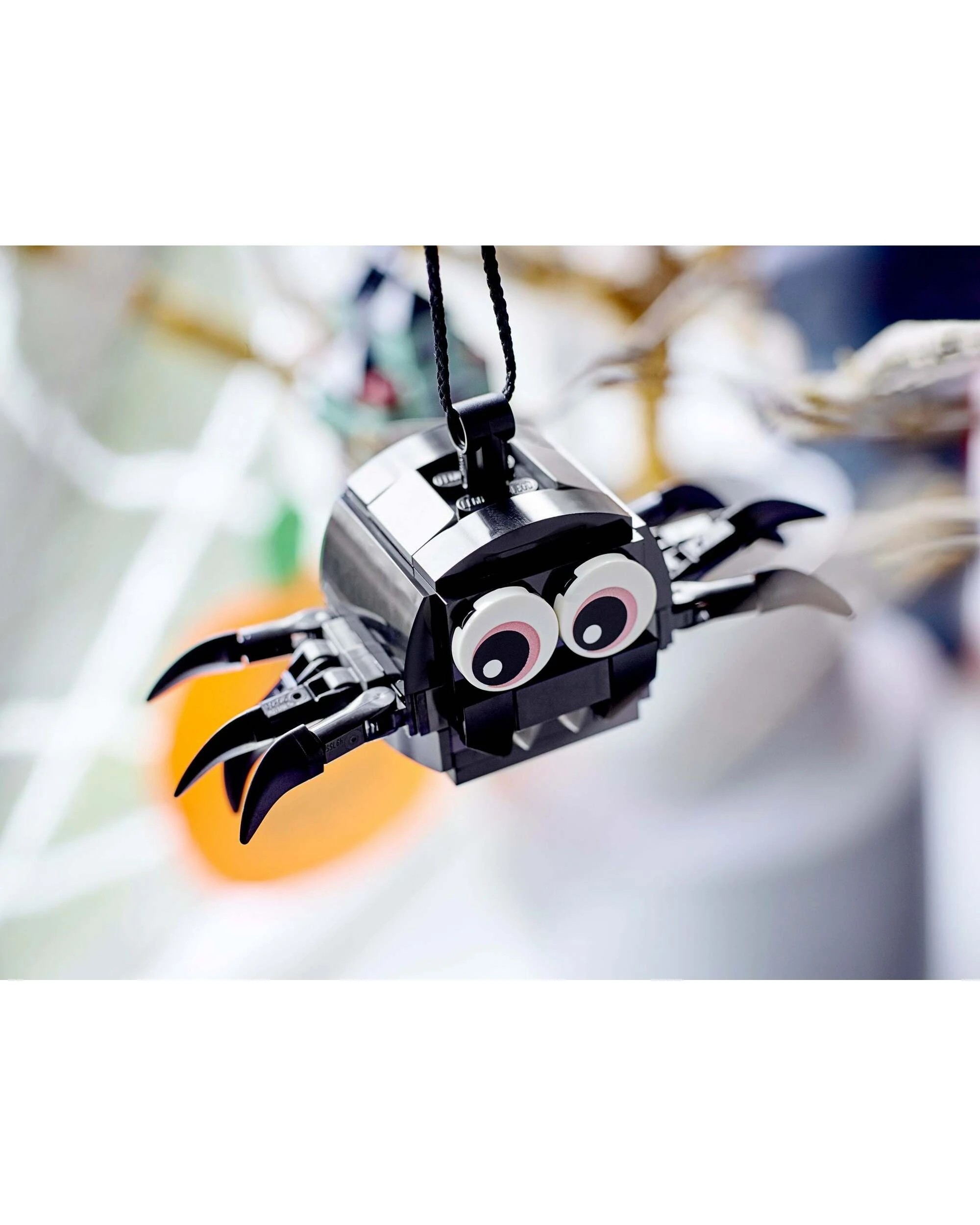 5 LEGO 40493 Spider & Haunted House Pack, 5 of 5