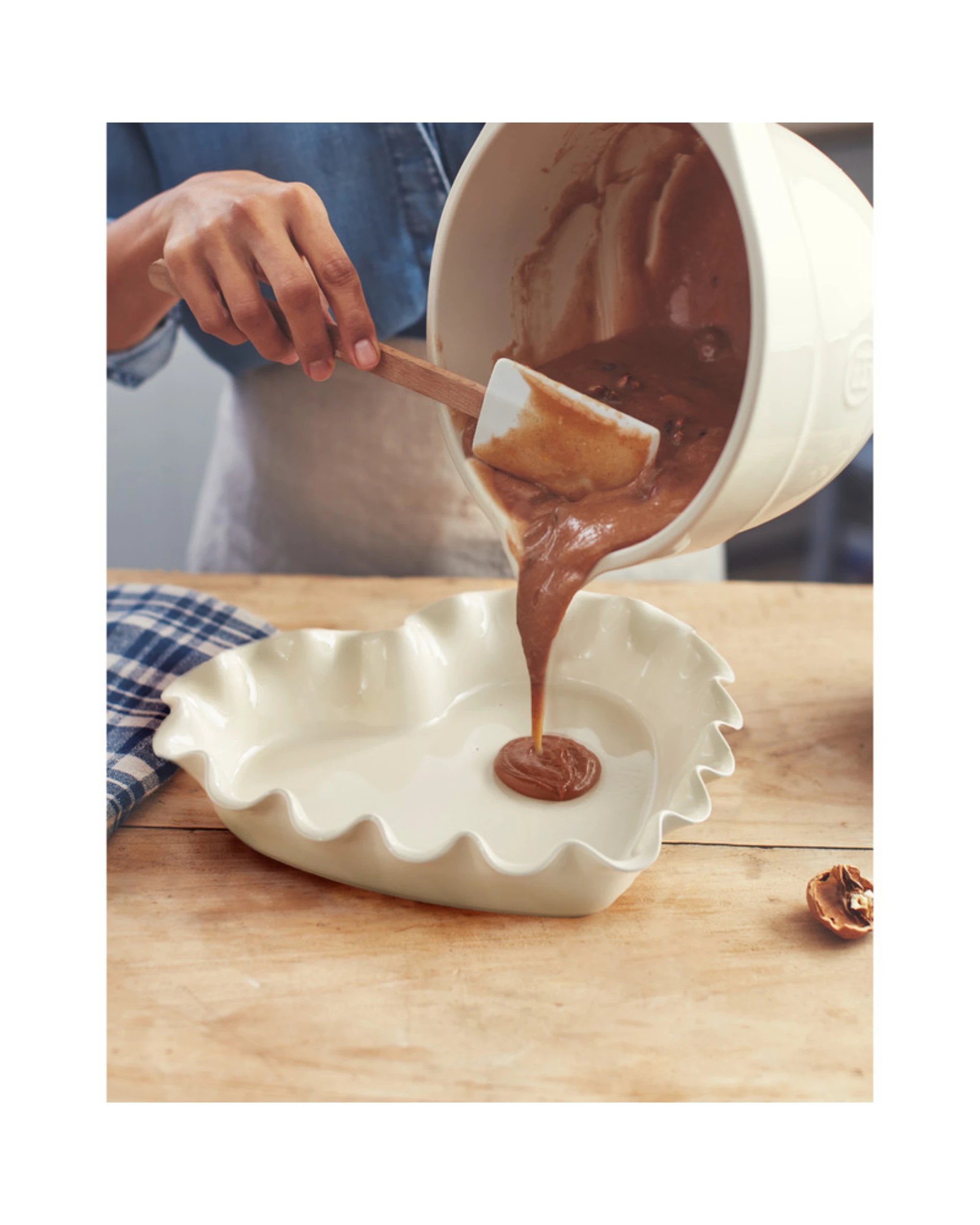 3 Emile Henry Ruffled Heart Dish - White, 3 of 4