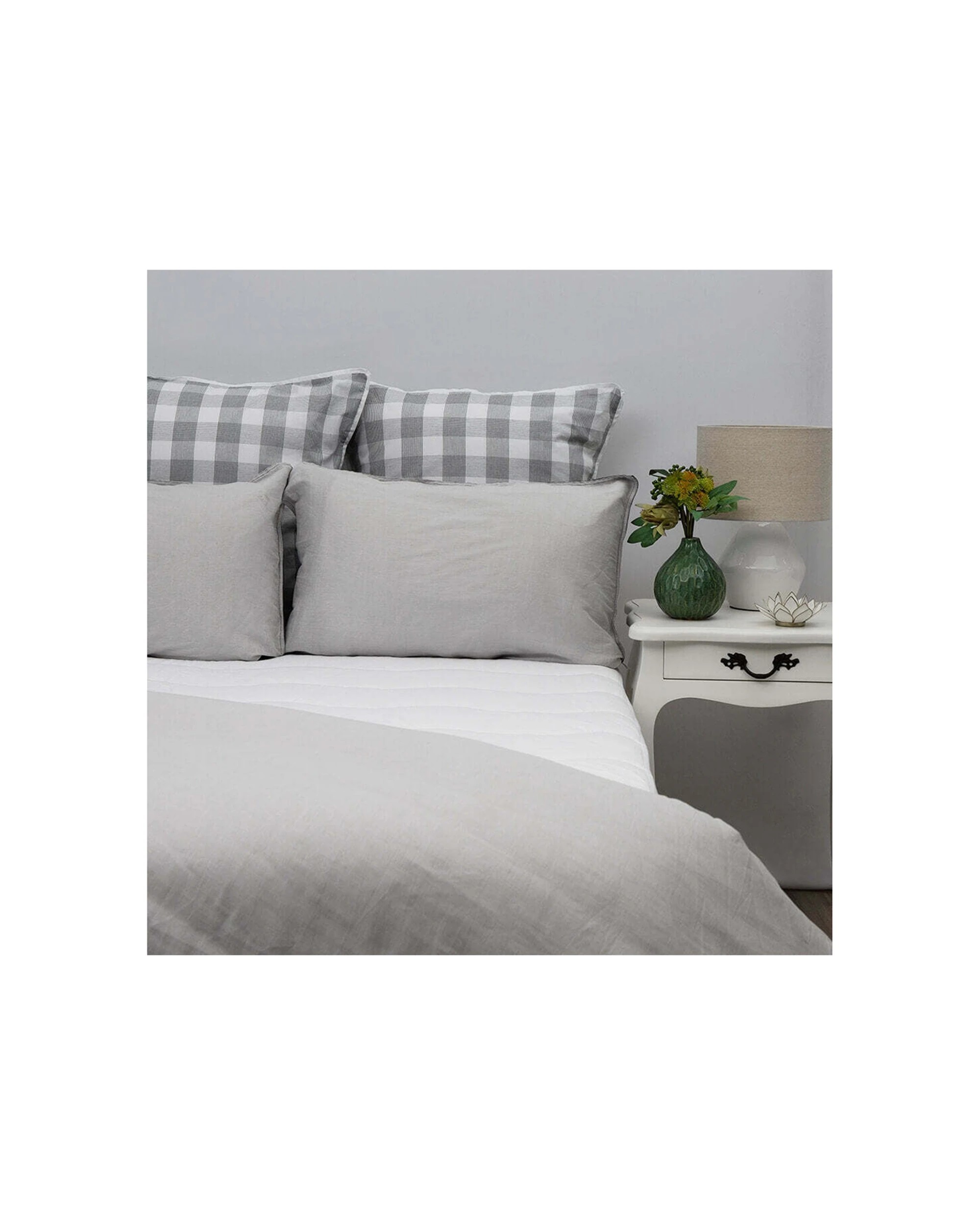 4 Tontine Luxe Classic Anti Allergy Mattress Protector 138 x 188cm - White, 4 of 4