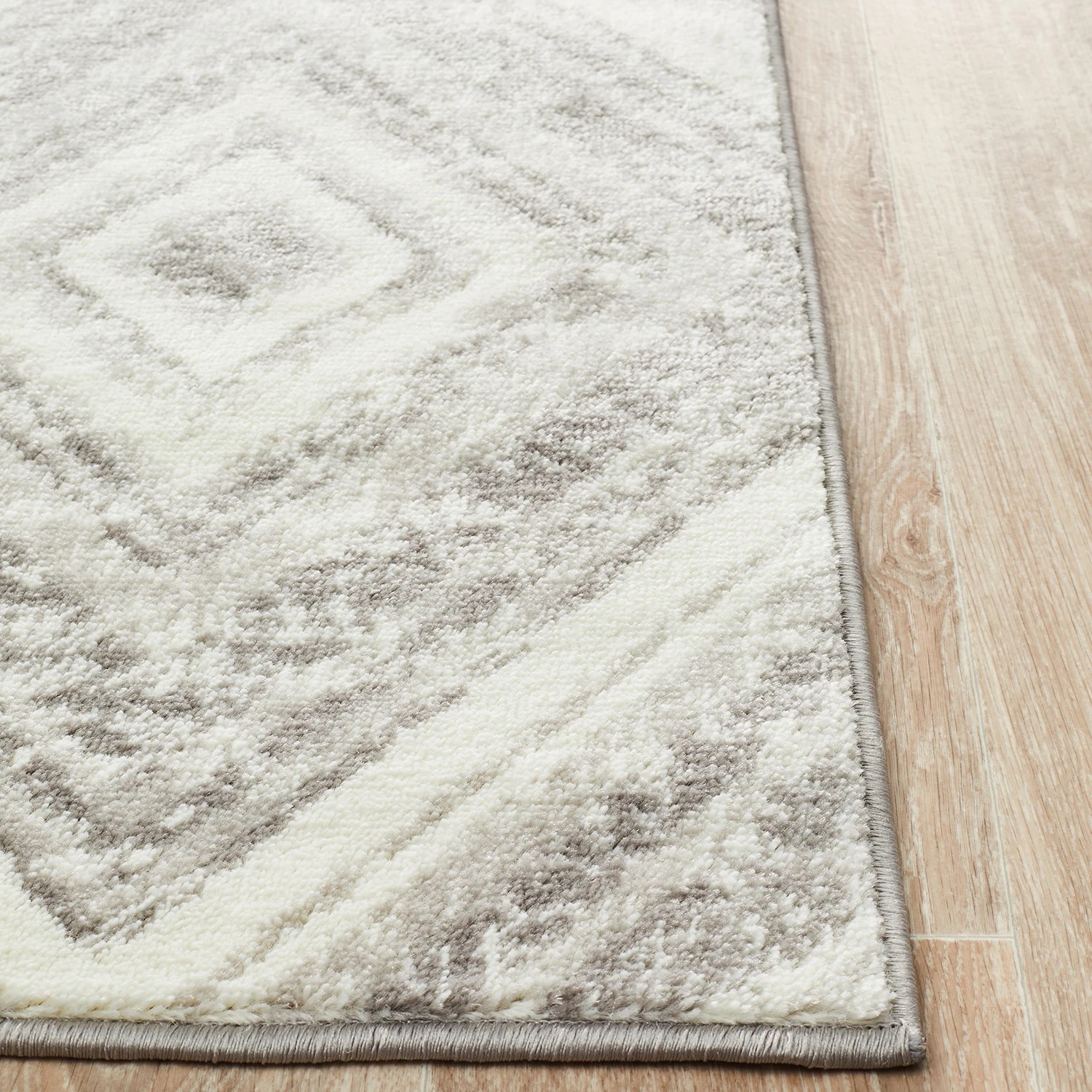 3 Common Ground Rugs Linea 616 290x200cm - Large Power Loomed Pet Friendly Floor Rug - Silver, 3 of 7