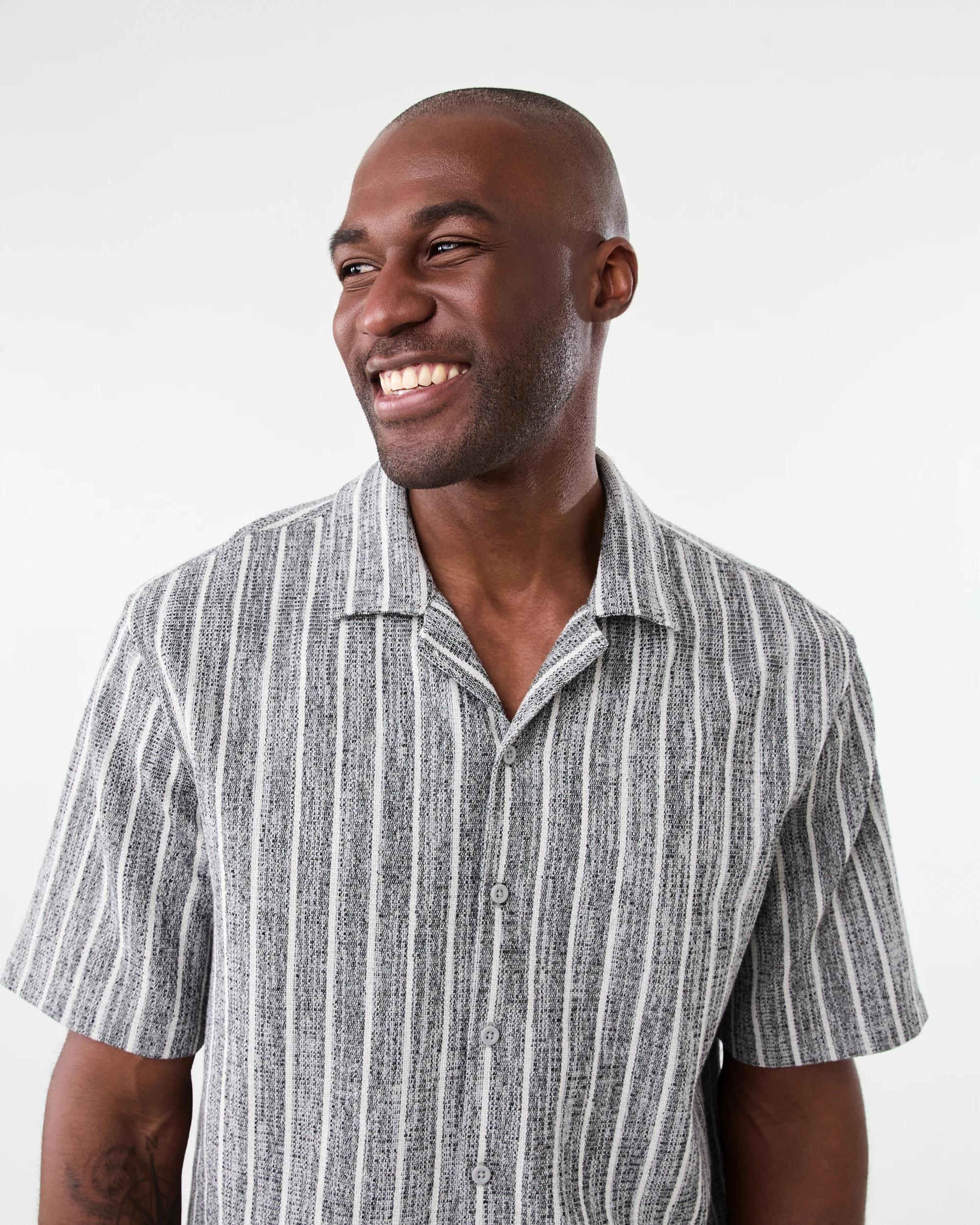 4 Short Sleeve Textured Stripe Shirt Gry Smoke, 4 of 6