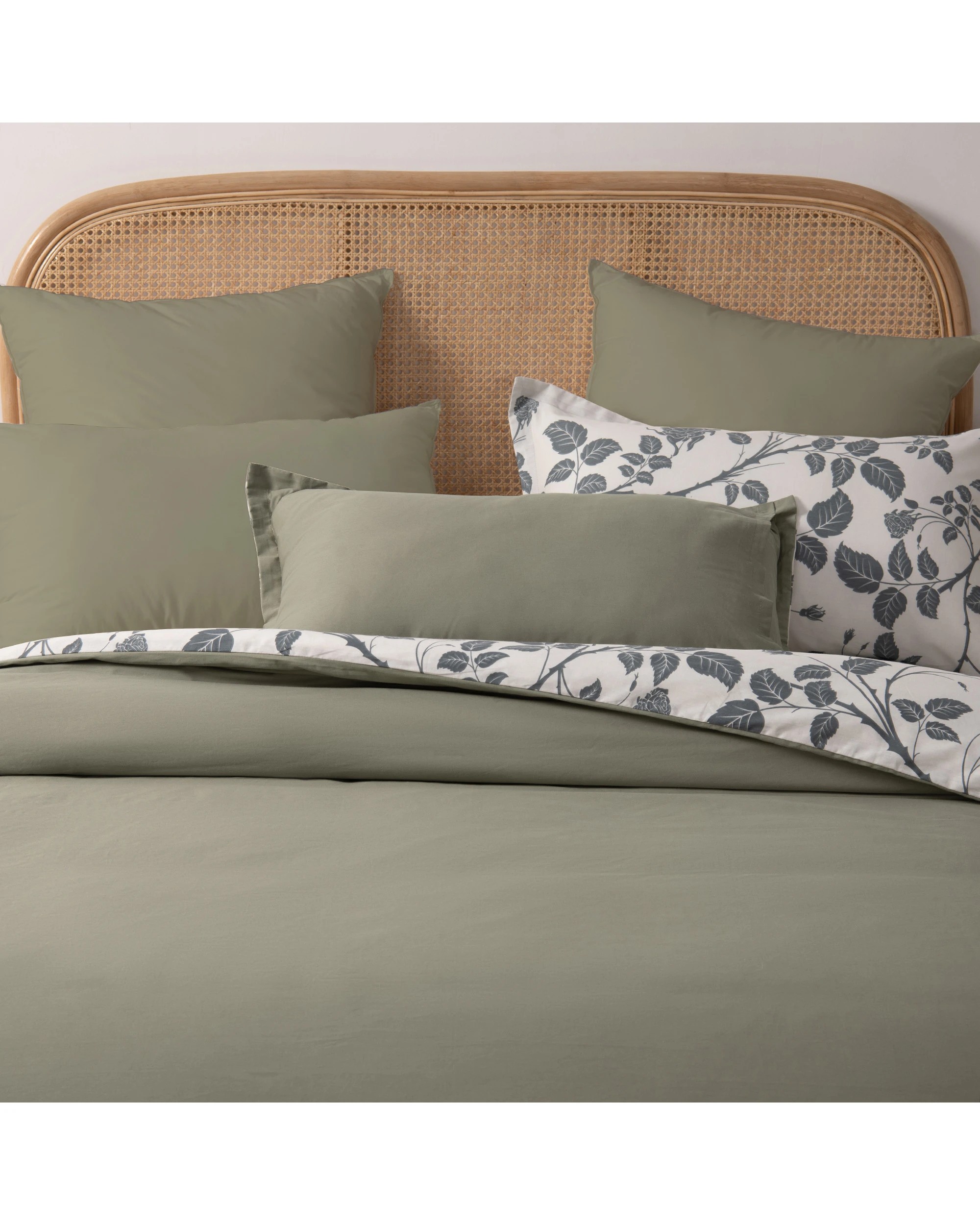 4 Dreamaker Felicity 100% Cotton Reversible Quilt Cover Set - Double Bed - Sage, 4 of 8