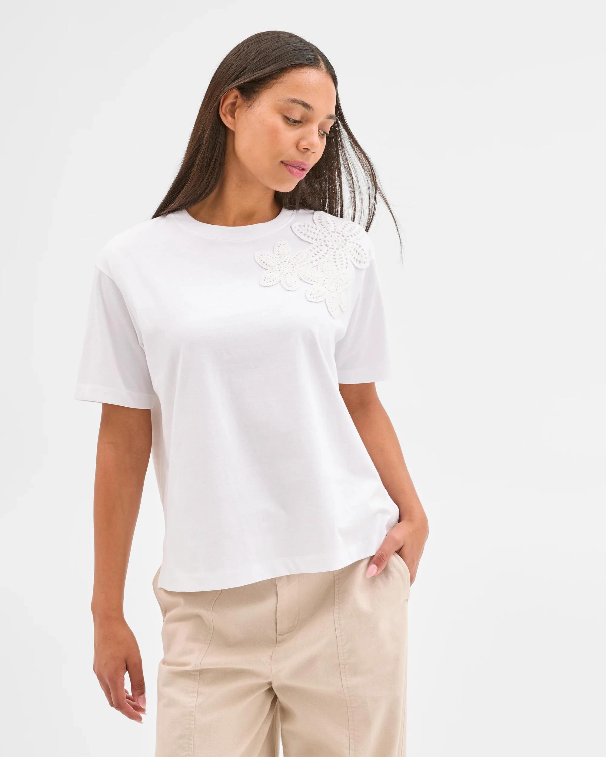 2 Target Woman Australian Cotton Applique Oversized Boxy T-Shirt BRILLIANT WHITE, 2 of 7