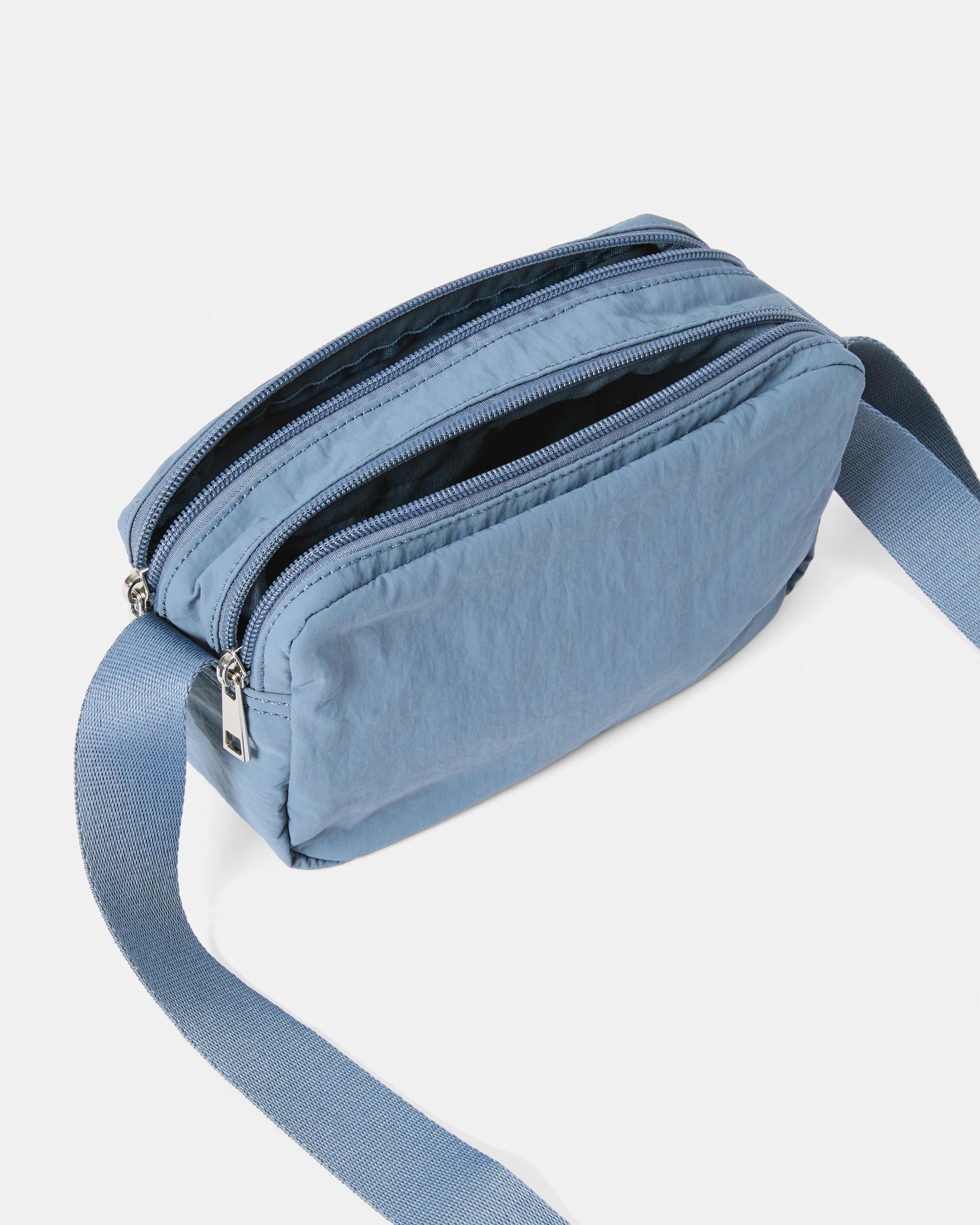 3 Urban Zip Crossbody Bag Blu Willow, 3 of 6