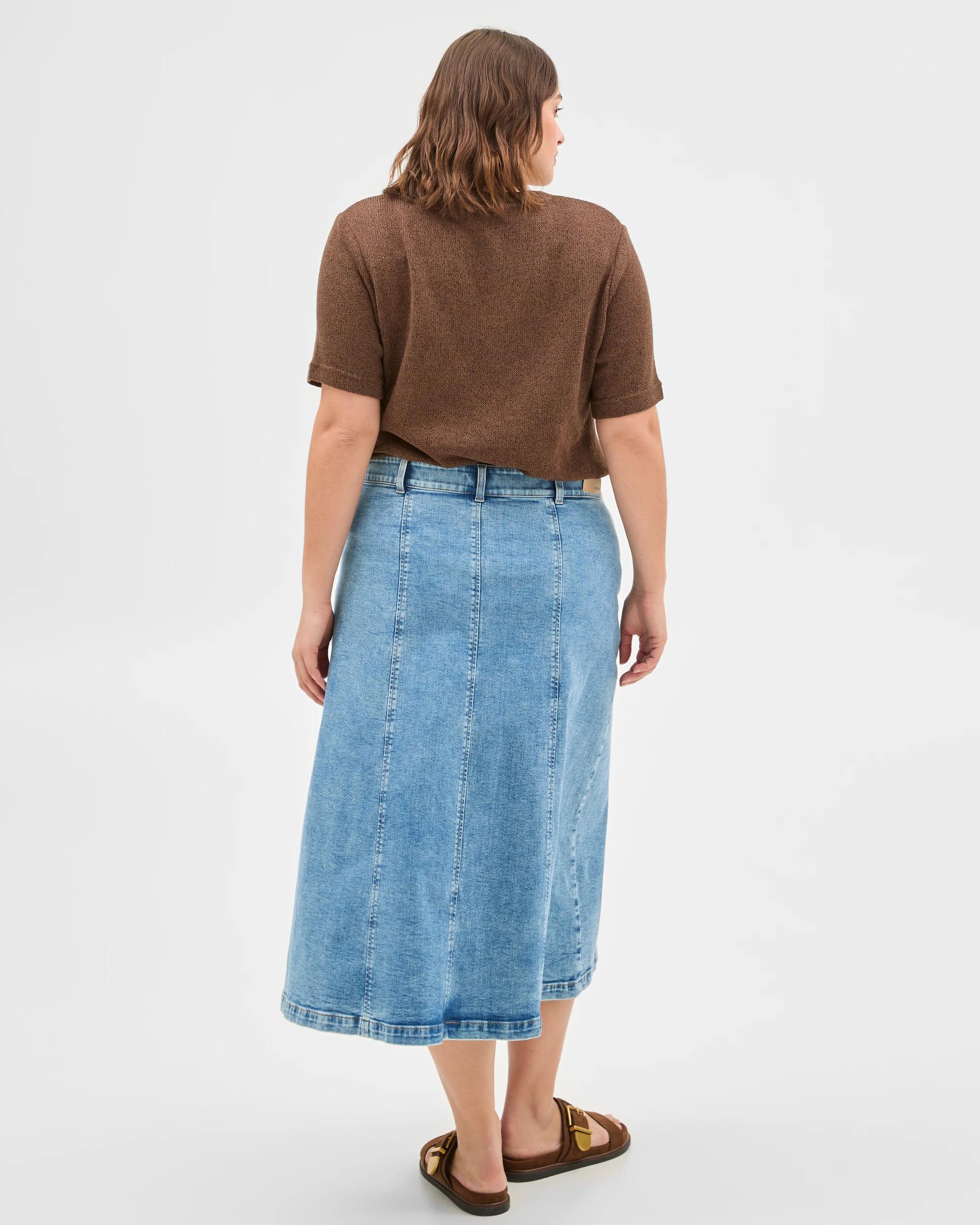6 Target Plus Size Panelled Denim Midi Skirt ERA BLUE, 6 of 6