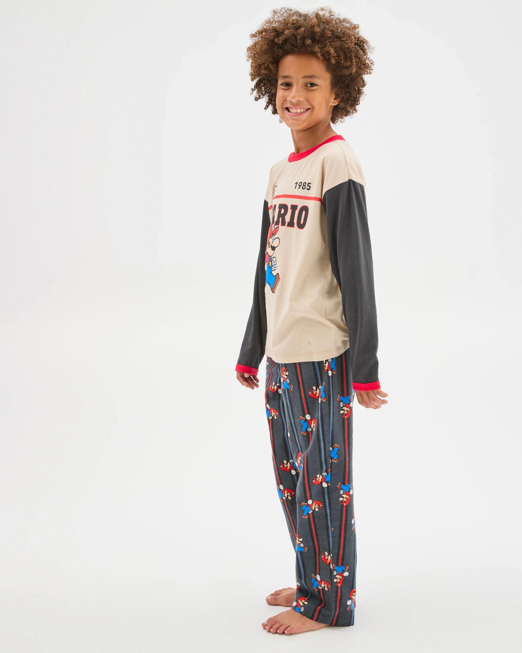 2 Super Mario Australian Cotton Older Boys Knit/Flannel Pyjama Set MARIO, 2 of 7