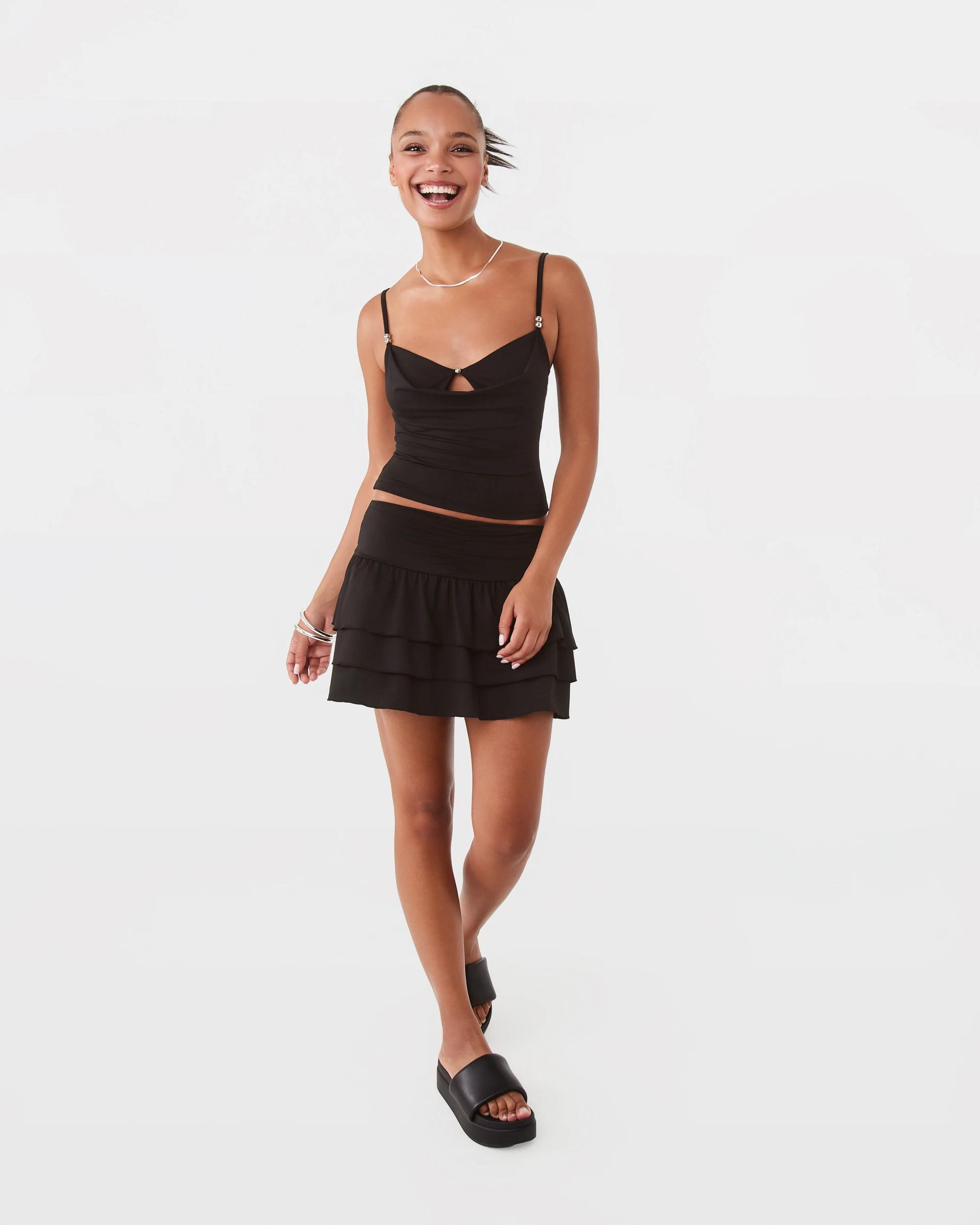 2 Sleeveless Cut Out Bead Tank Black, 2 of 8