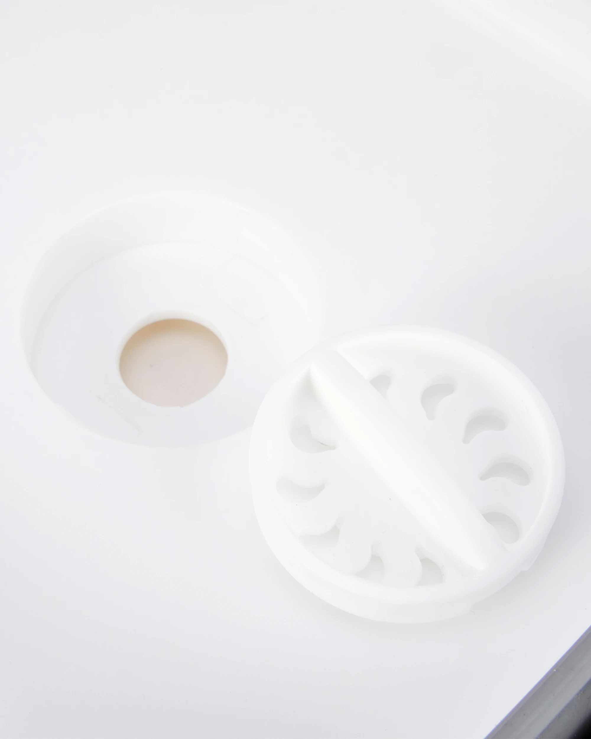 6 Collapsible Sink with Plug, 6 of 9