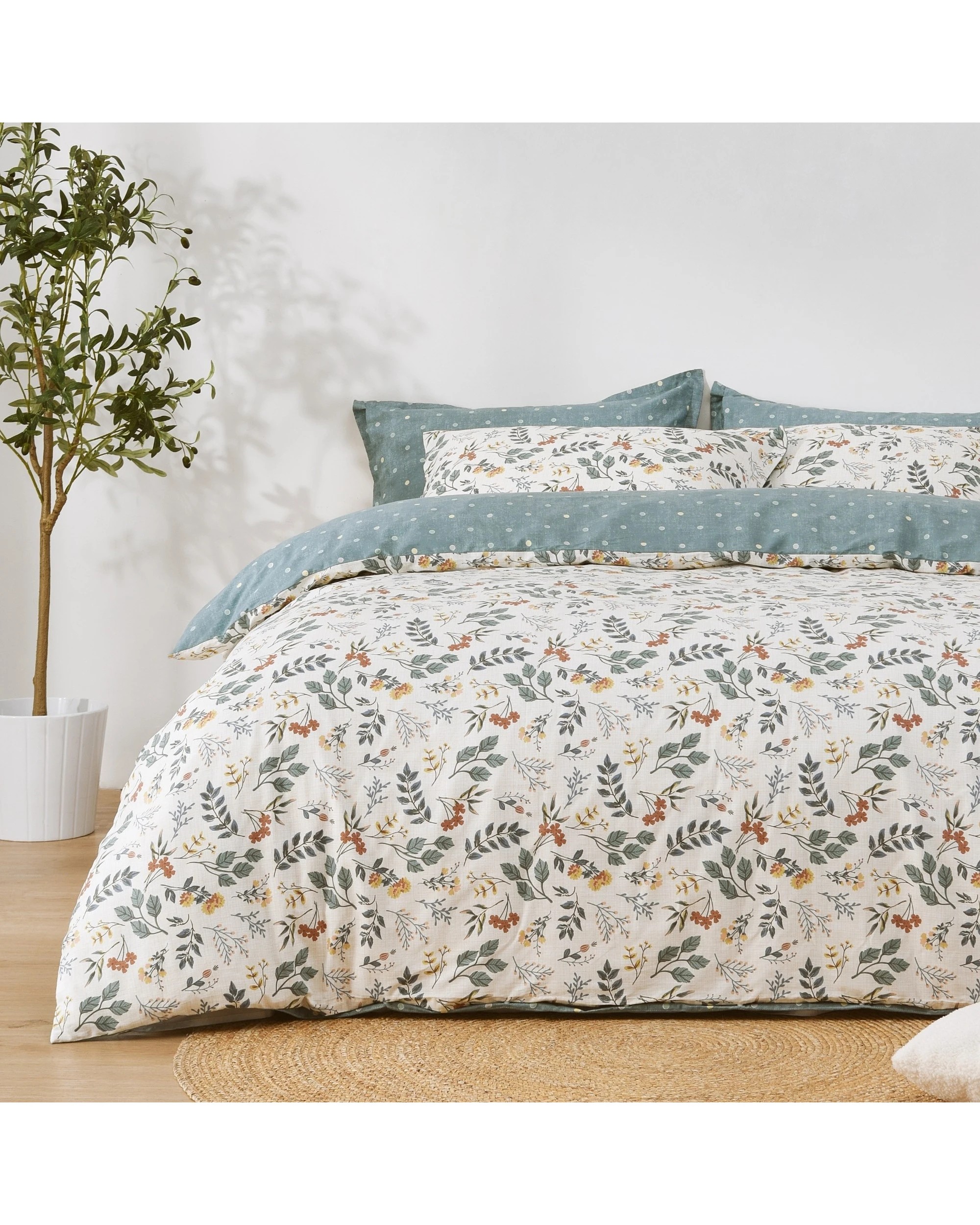 1 Dreamaker Vermont 100% Cotton Reversible Quilt Cover Set - Single Bed - Floral Teal, 1 of 8