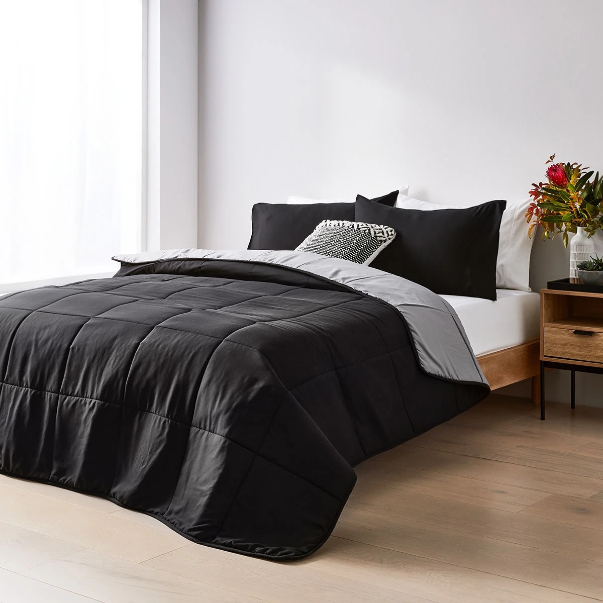 2 Reversible Comforter Set - Double Bed, Black, 2 of 6