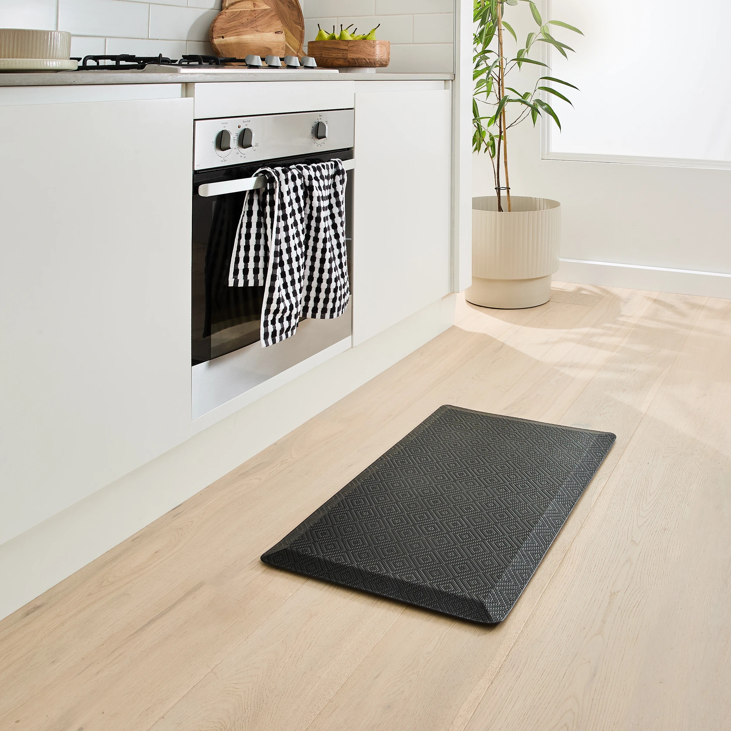 1 Kitchen Mat - Black, 1 of 5